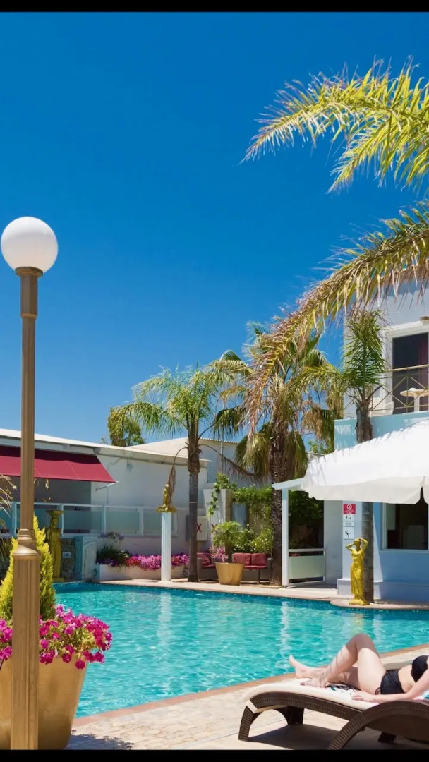 Отель Paradice Luxury Suites