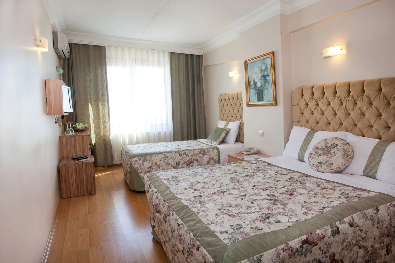 Отель Grand Ant