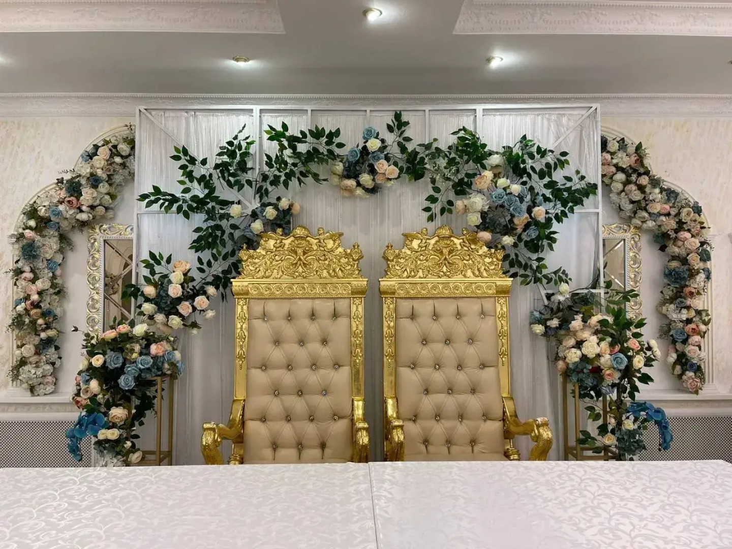 Отель Снежная Королева