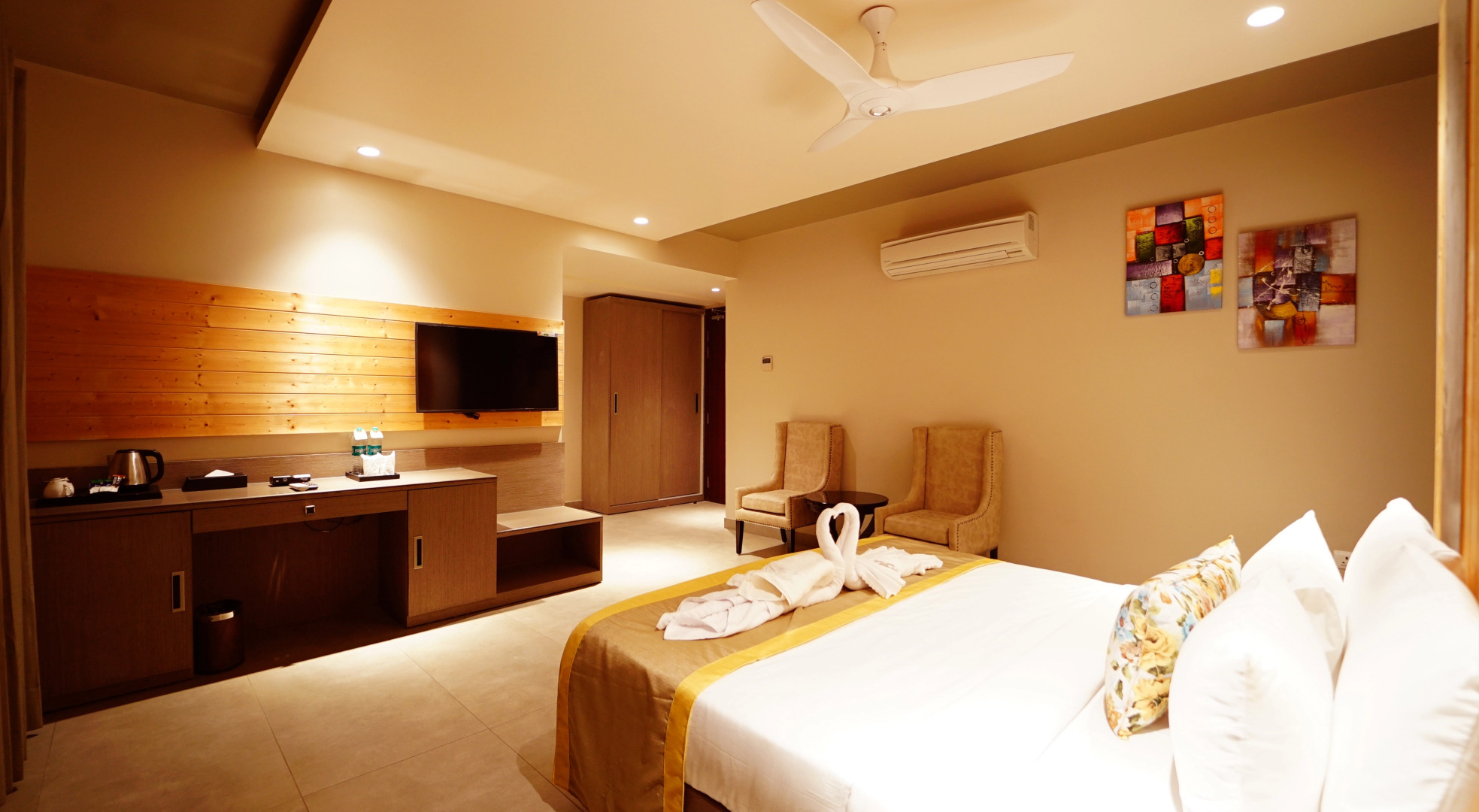 Отель Maplewood Premier