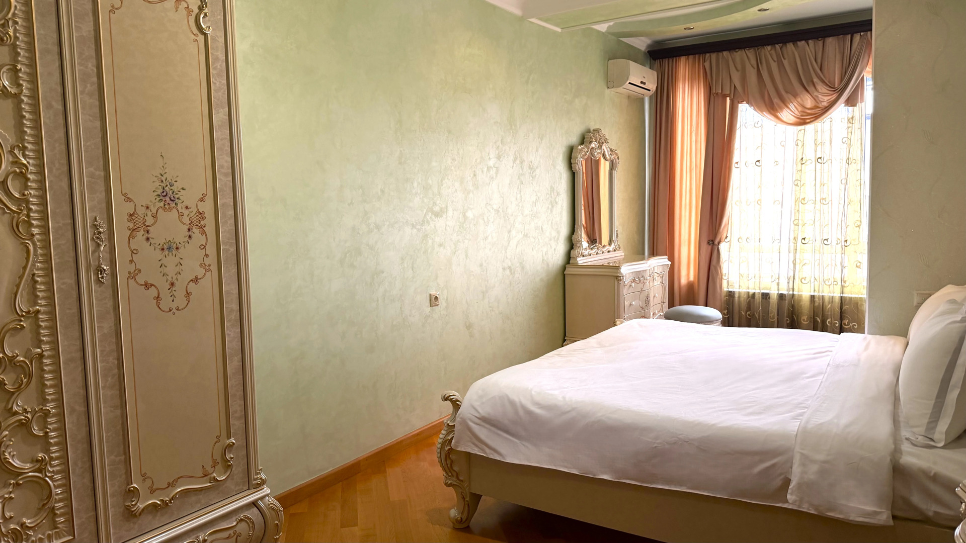 Апартаменты с 2 Спальнями и с Балконом в Центре Города от Sweet Home