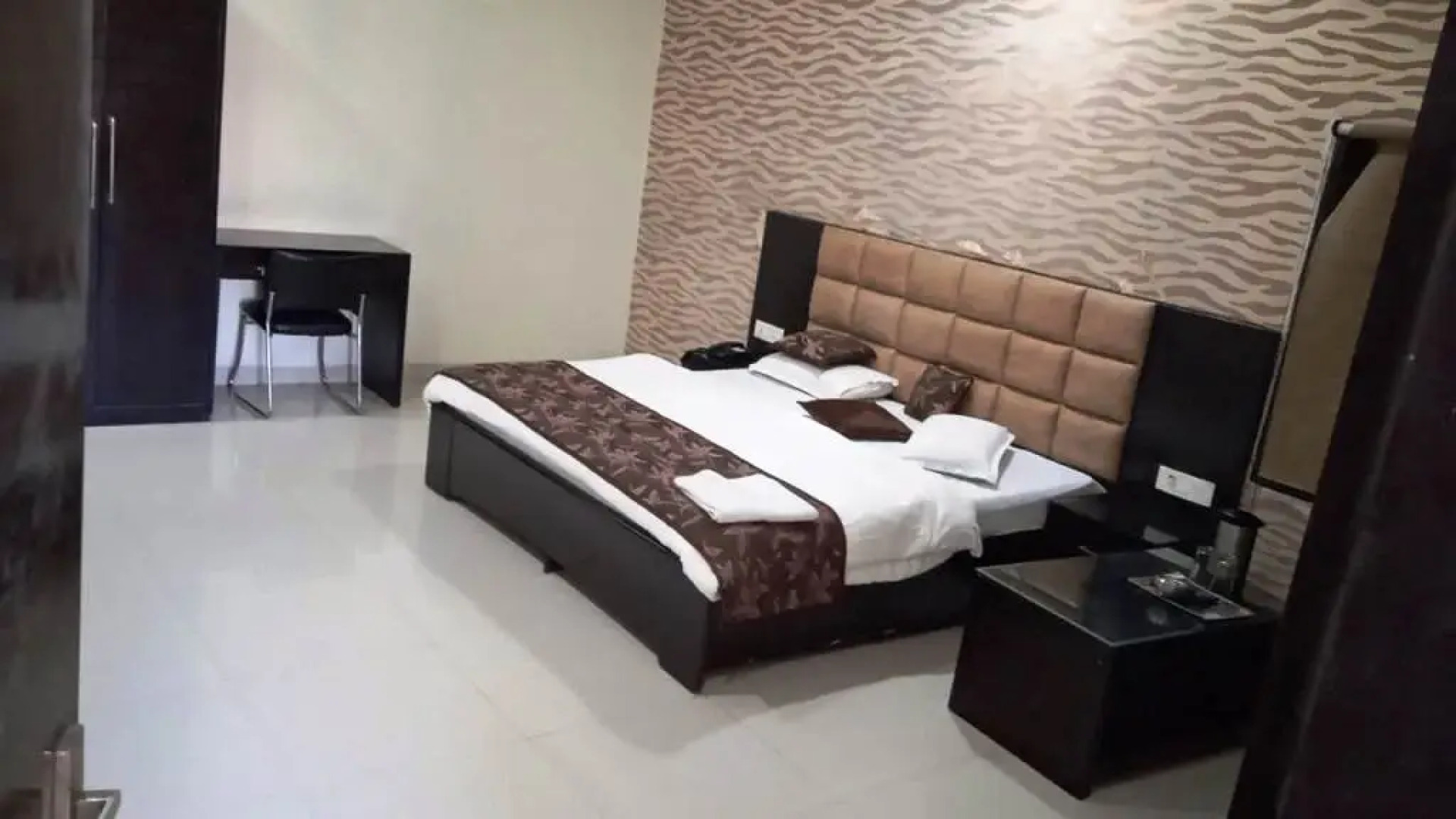 Hotel Mandakini Royal