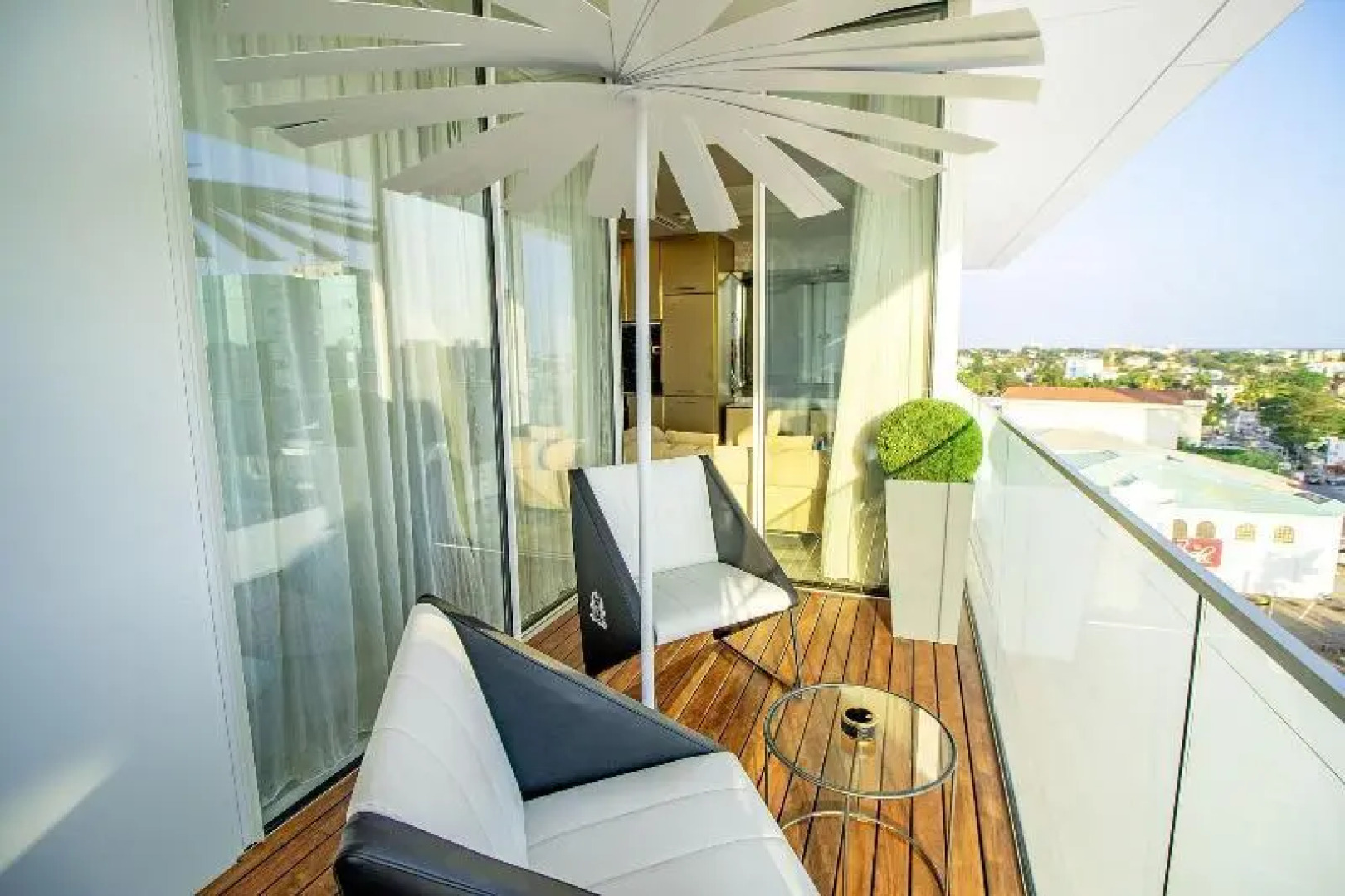 Отель Number One Oxford Street Hotel & Suites