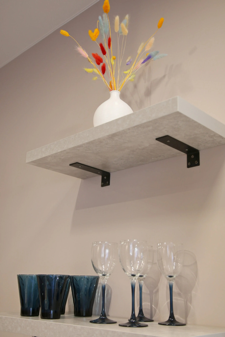 Апартаменты Уорхол - апельсин и капучино в интерьере с собственным двориком для BBQ в 10 минутах от центра