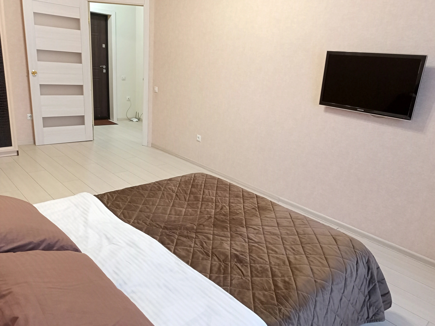 Квартира Кирова 120А оранжевая квартира