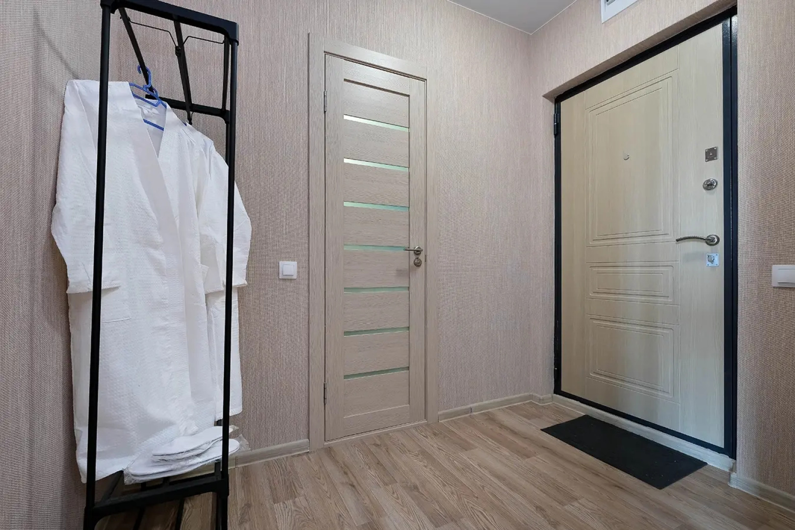 Квартира уютная на Титова 255/2