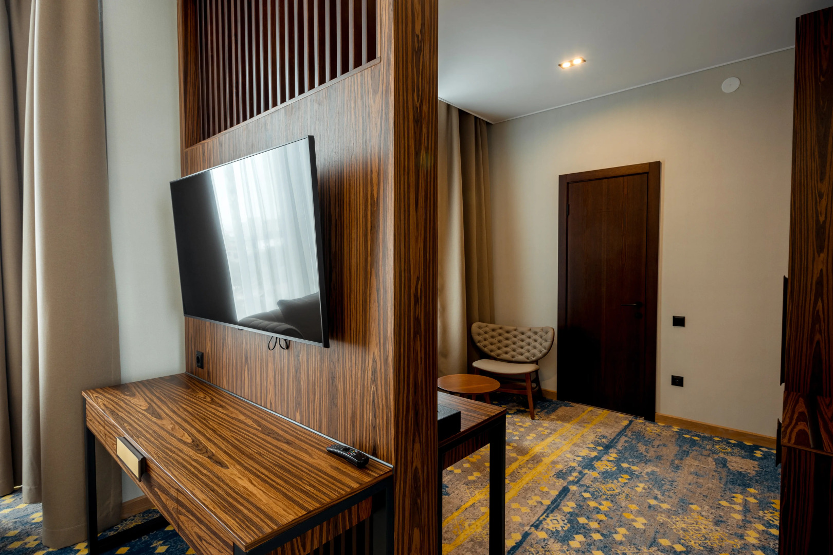 Отель Qazaq Premium