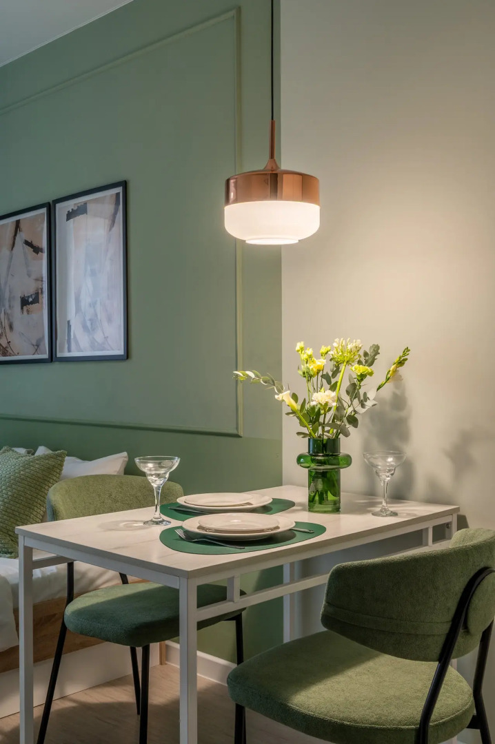 Студия у Метро Космонавтов