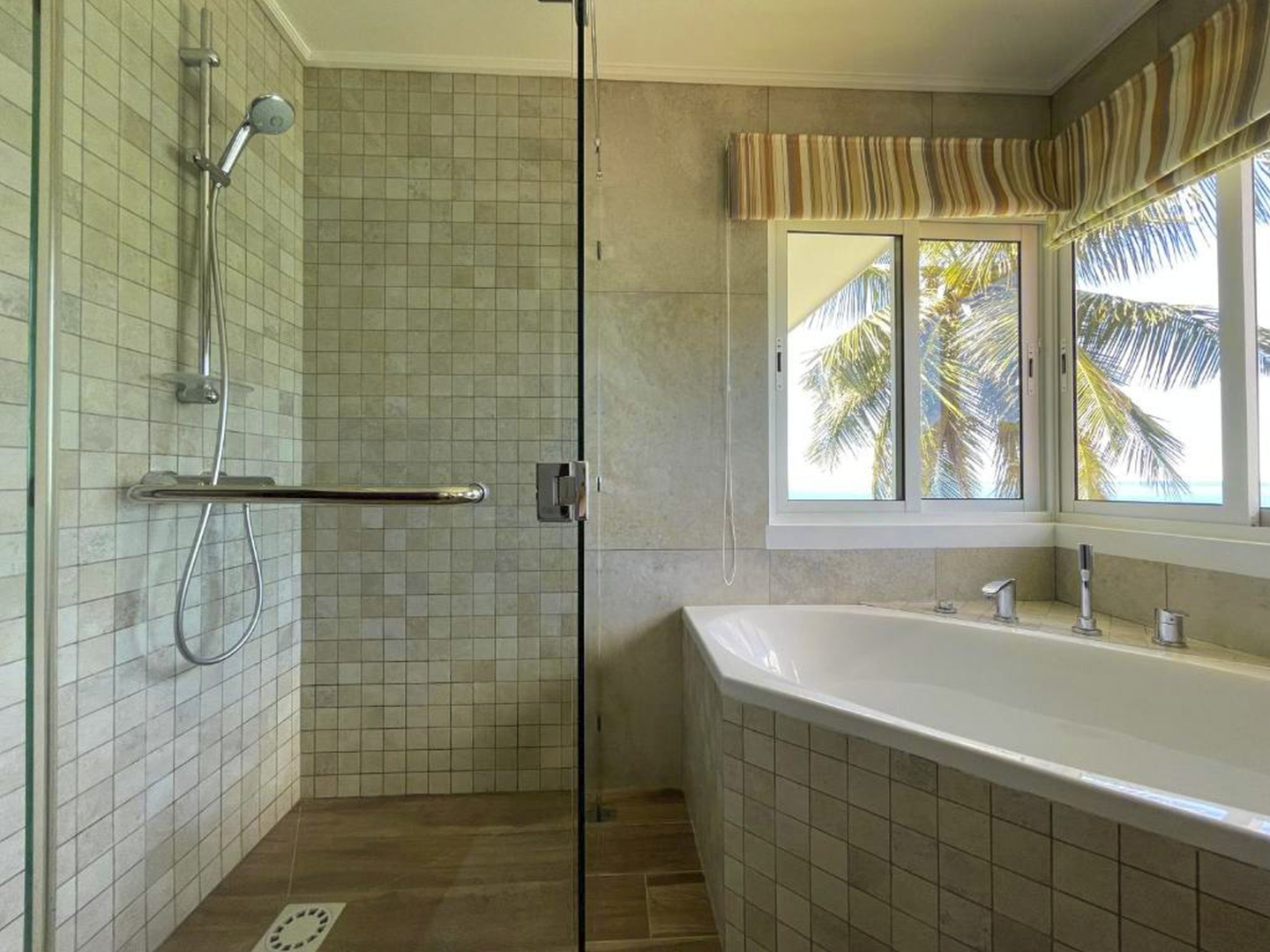 Вилла VallonEnd Beach Front