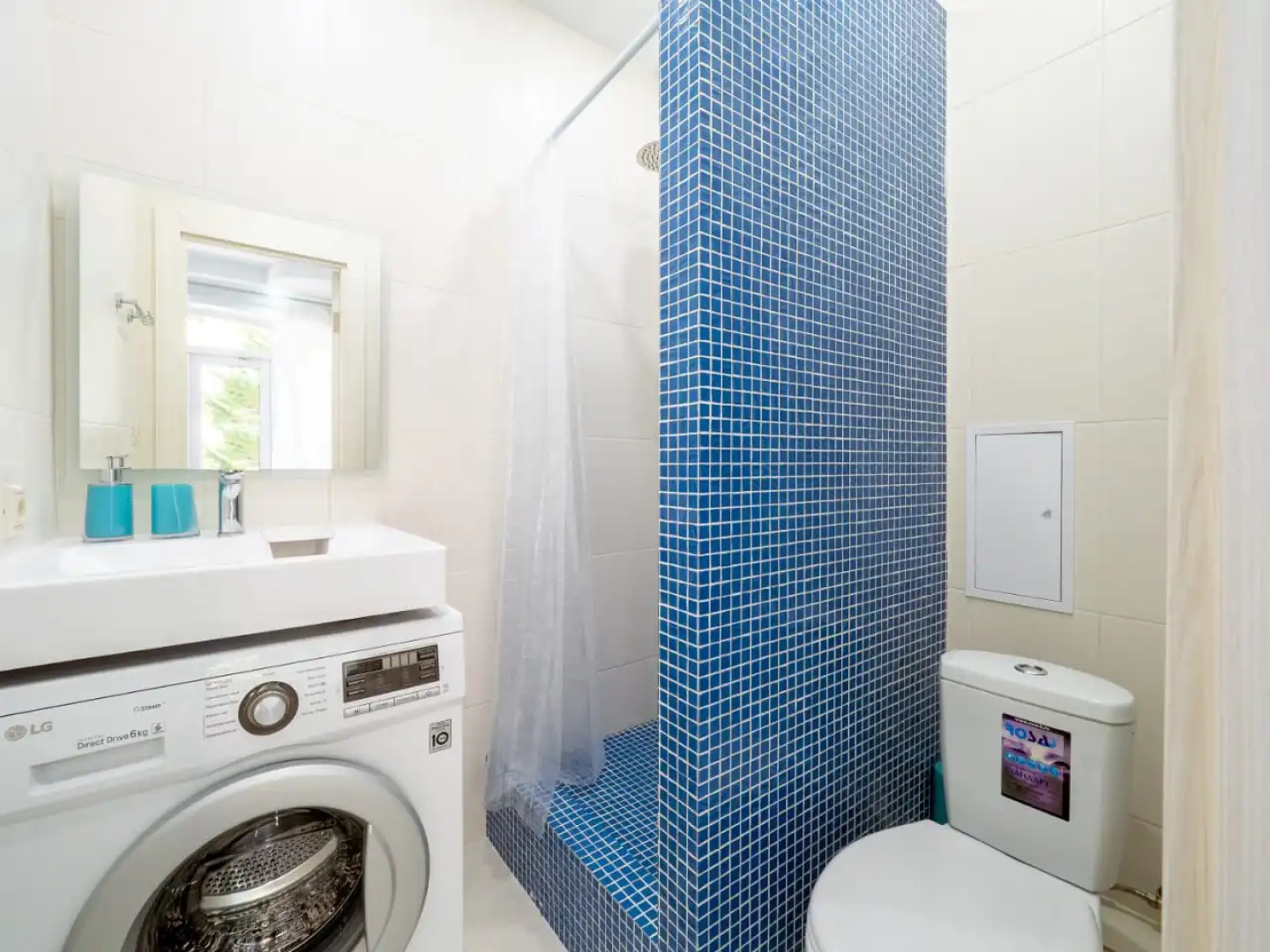 Апартаменты У Моря С Бассейном в ЖК Солнечный 15