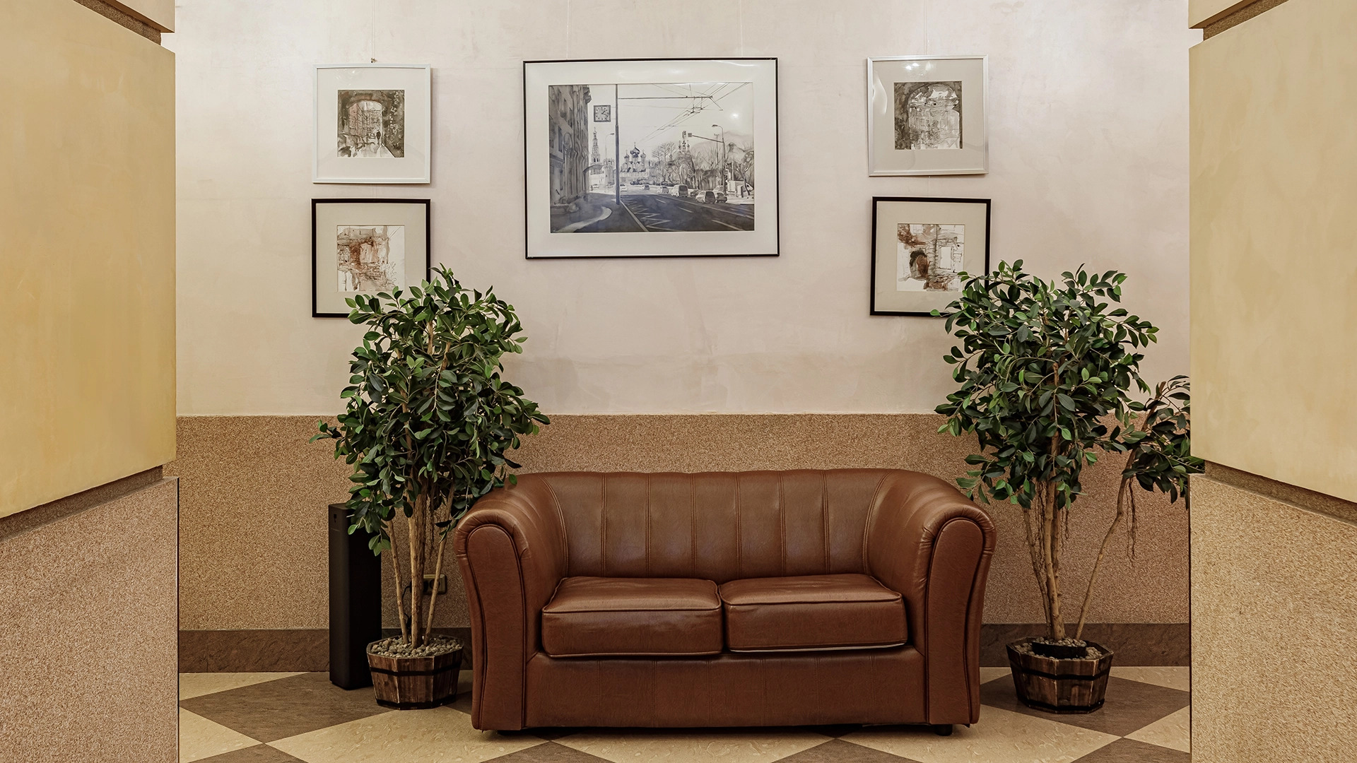 Отель Максима Заря