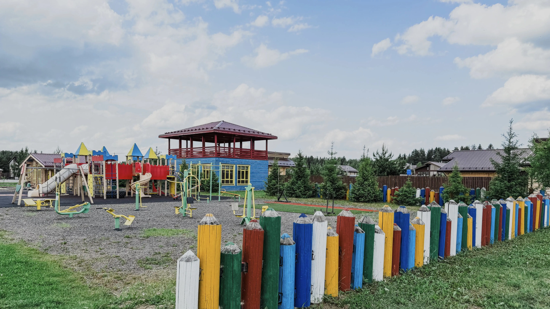 Частный дом шикарный в КП Золотые Сосны