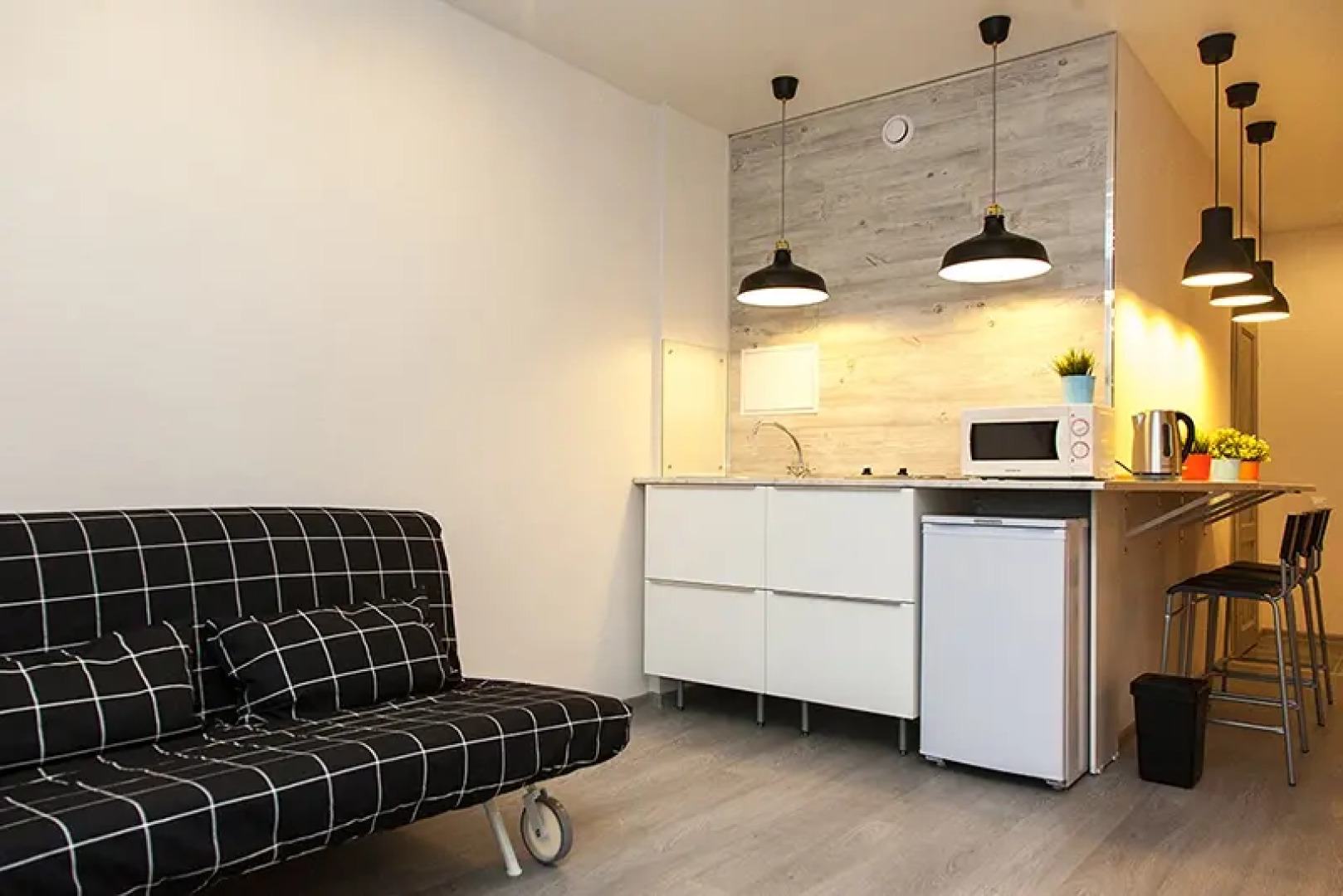 Апартаменты Счастливые квартиры на Зелинского 5