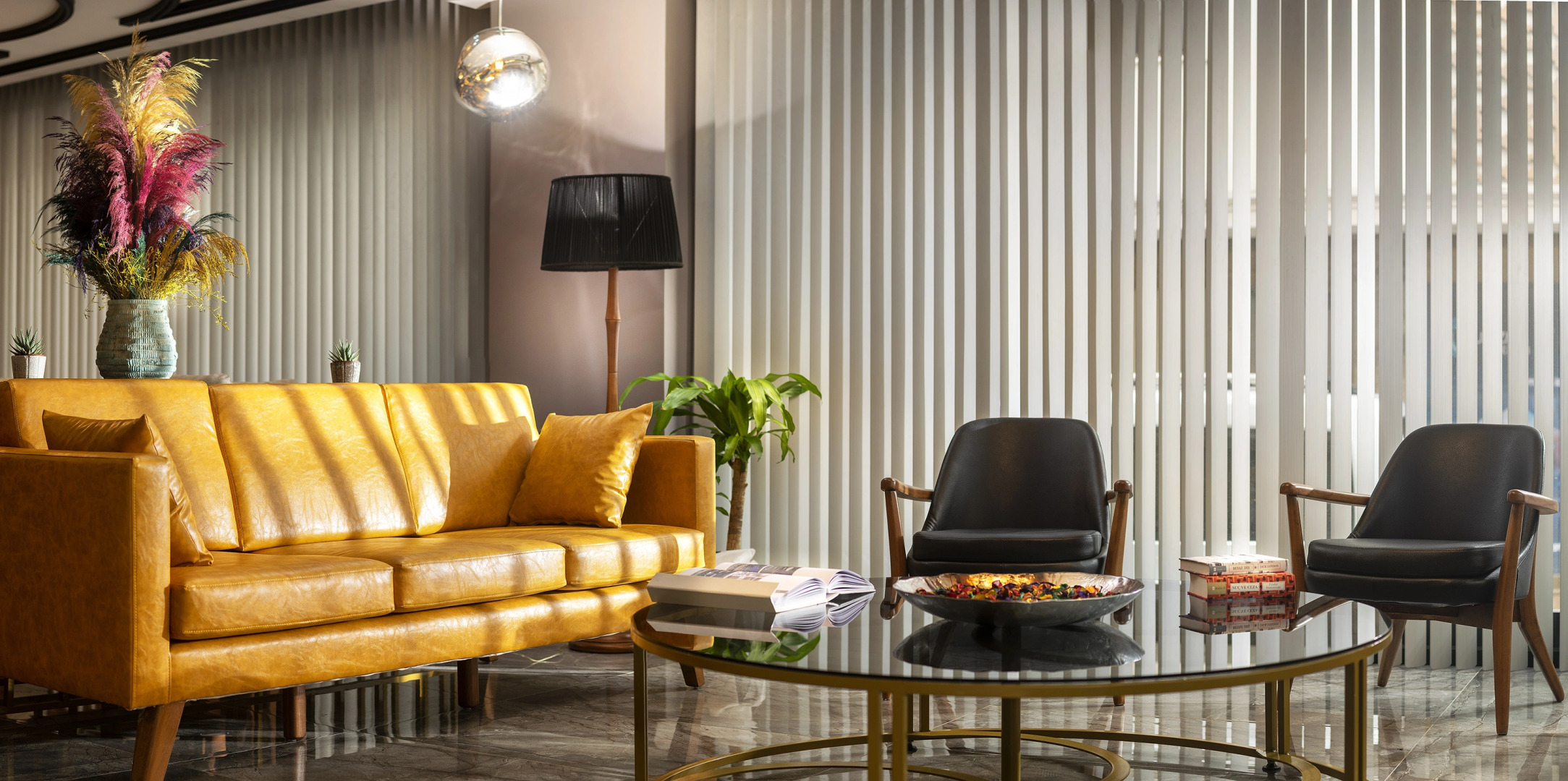 Отель Bossuite Business