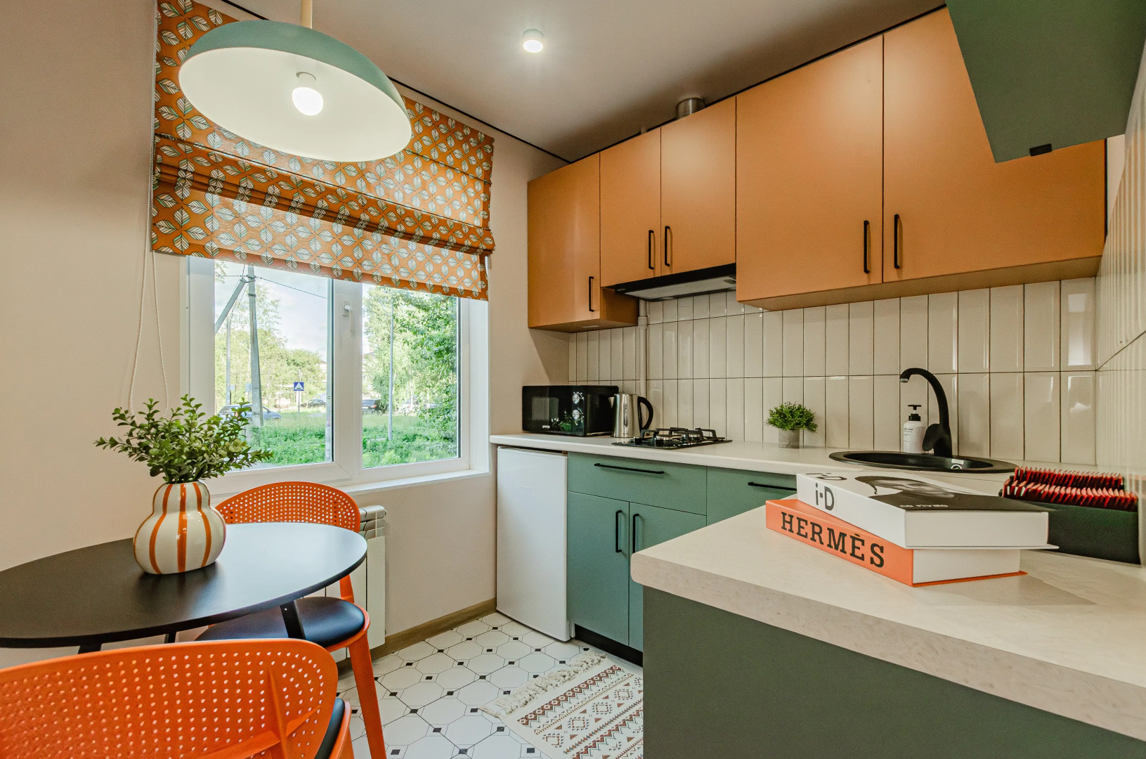 Квартира 2 ком с дизайнерским ремонтом в центре