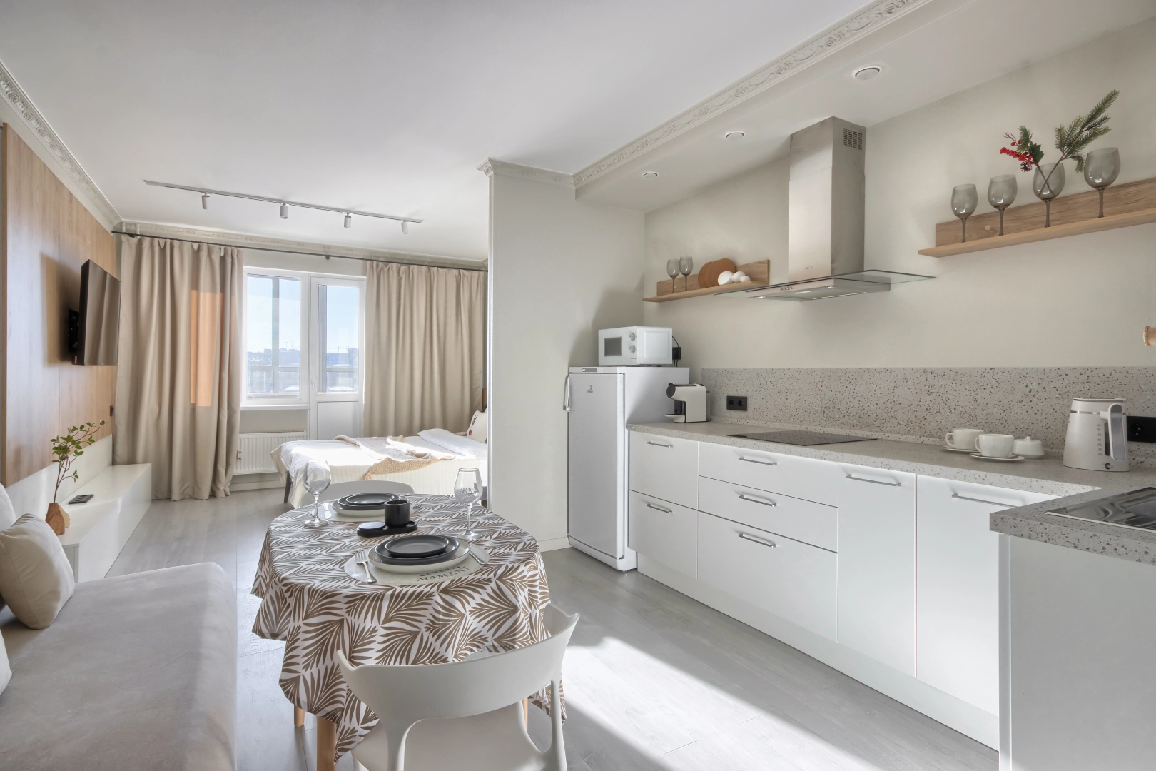 Апартаменты MyhomeYourhome на Большеохтинском пр-те 15к2
