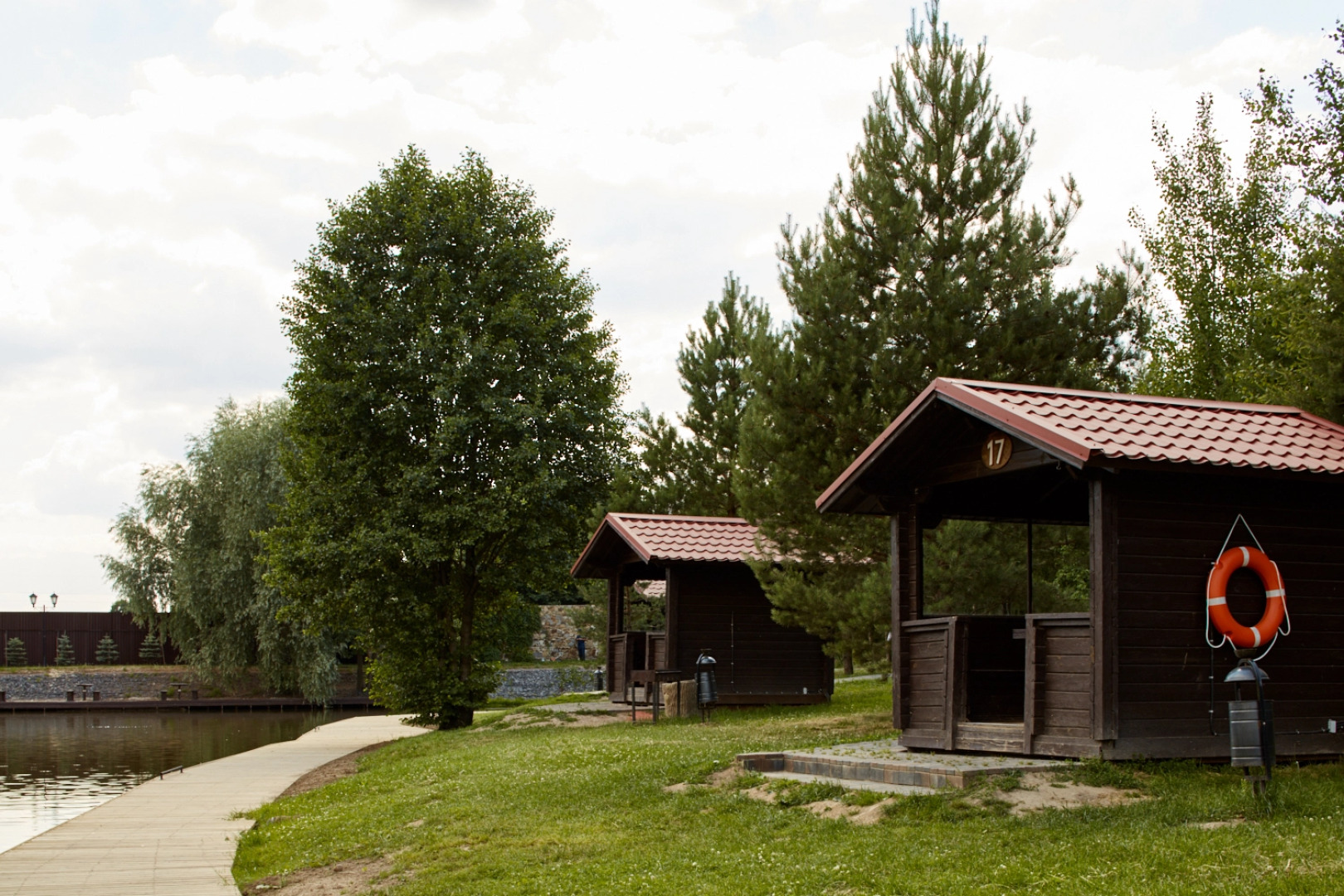 Отель Fish Point Family Resort (Золотой сазан)