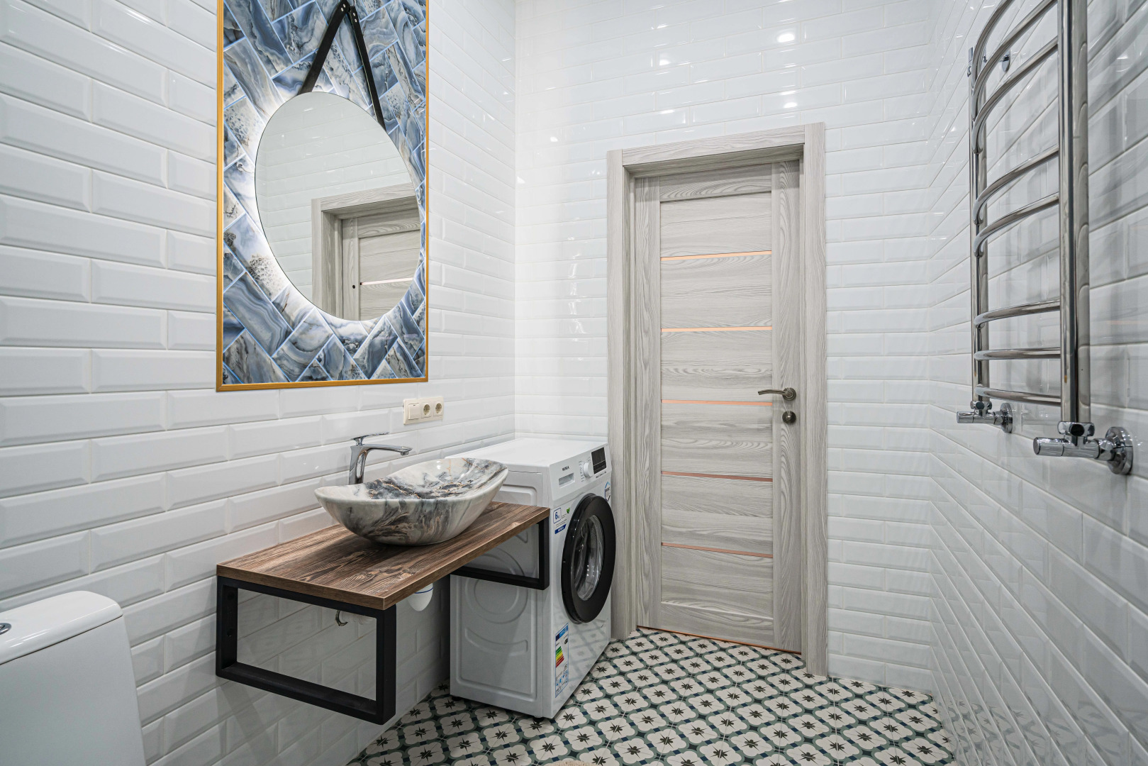 Квартира БалтАтлантик номер в стиле Красный Дракон