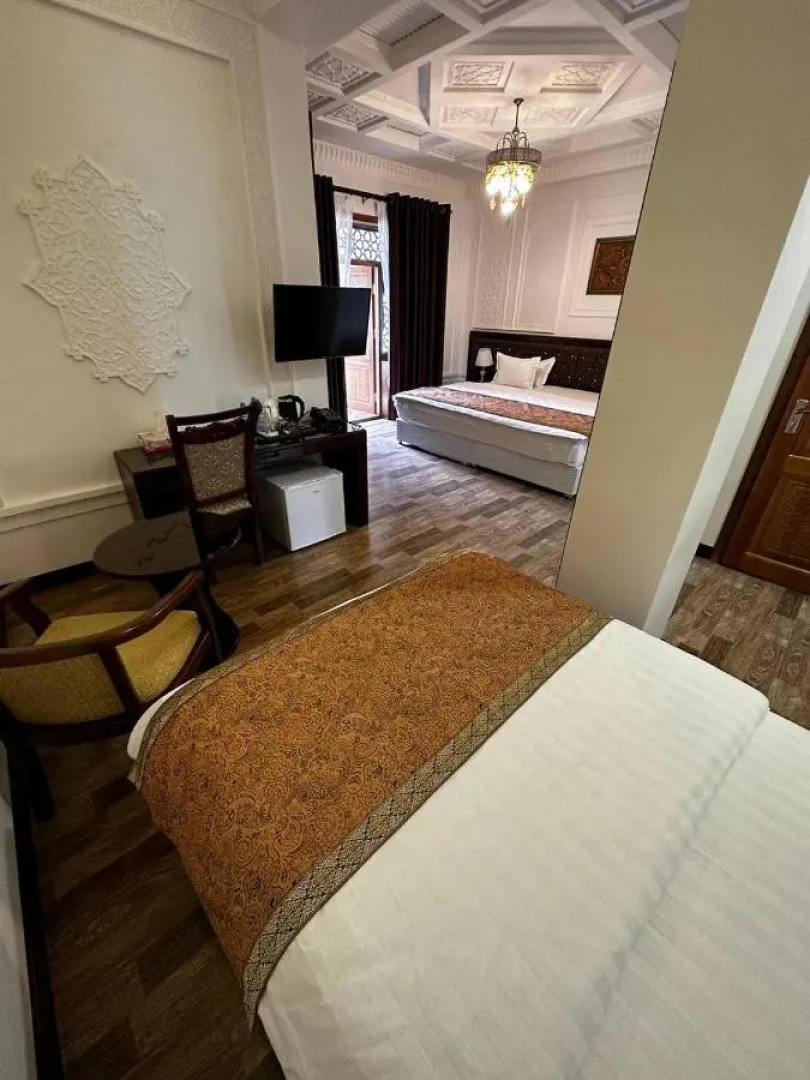 Отель Shahriston