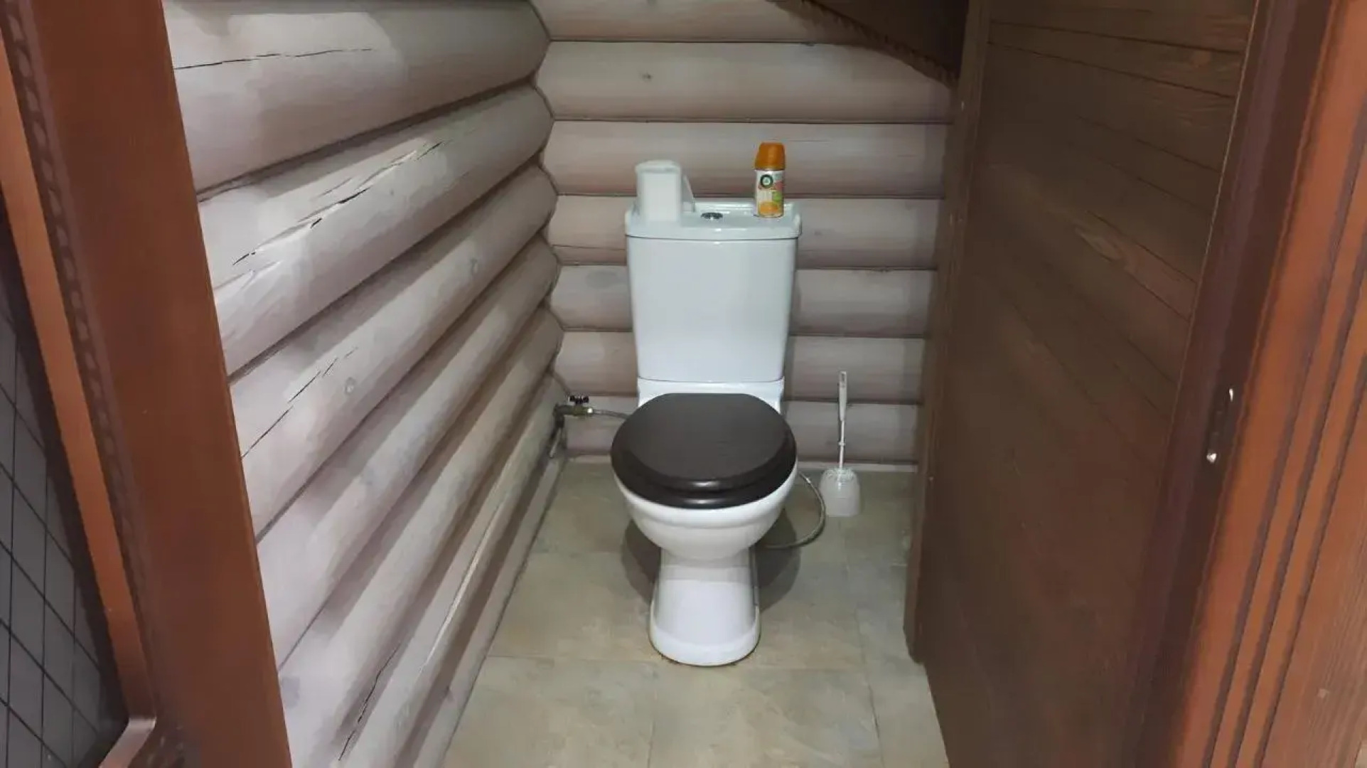 Частный дом с баней у озера