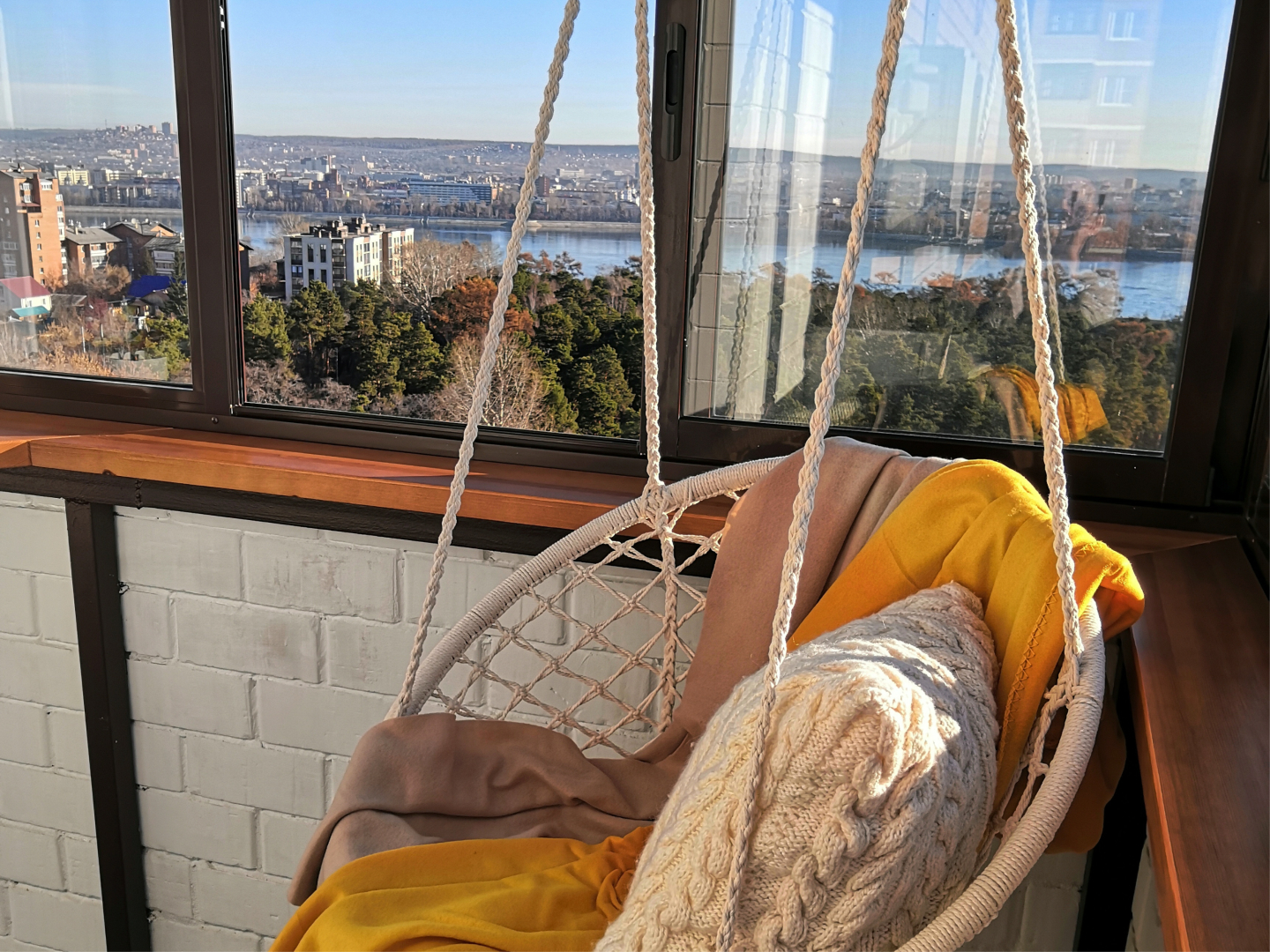 Квартира Milk&Honey Studio с шикарным видом на город и реку