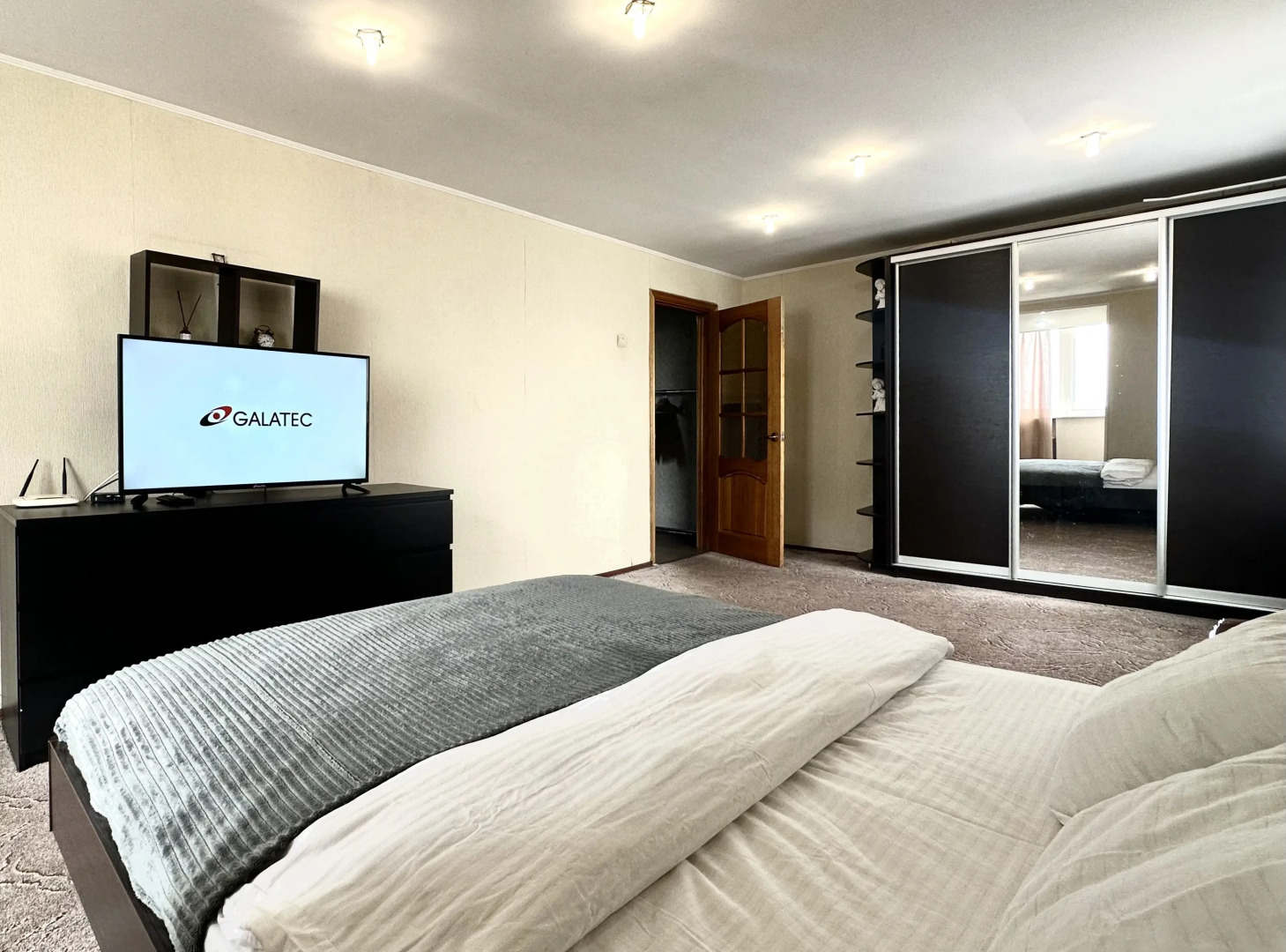 Апартаменты 3х комн на Бестужева 15 в 10 минутах от ЖД вокзала