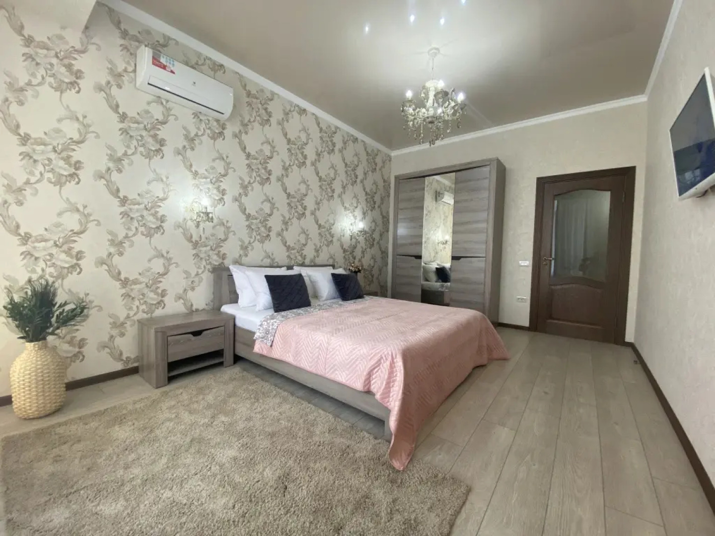 Апартаменты Le Majestic Lux возле Парка by Sutki26 1