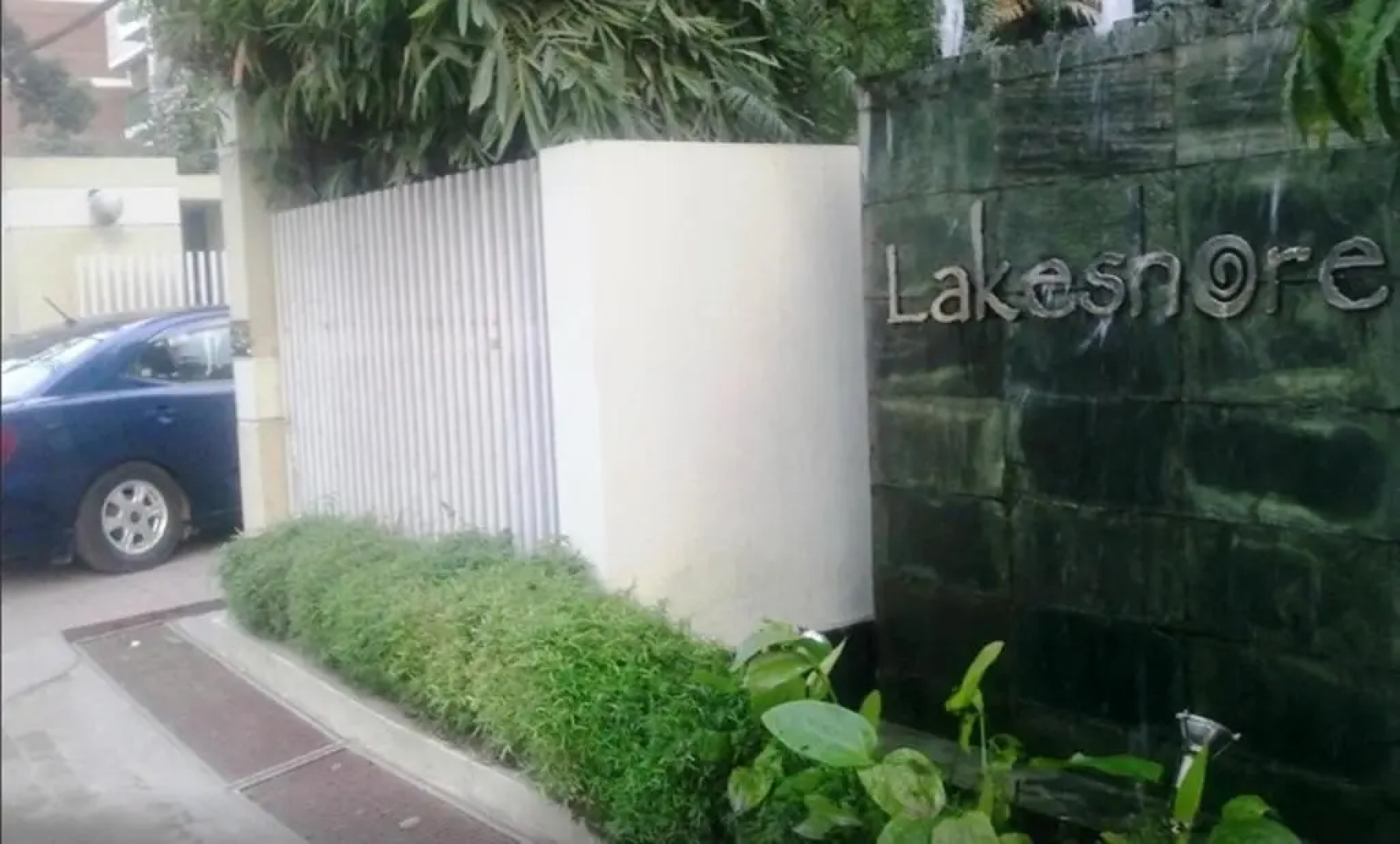 Lakeshore Hotel & Apartments
