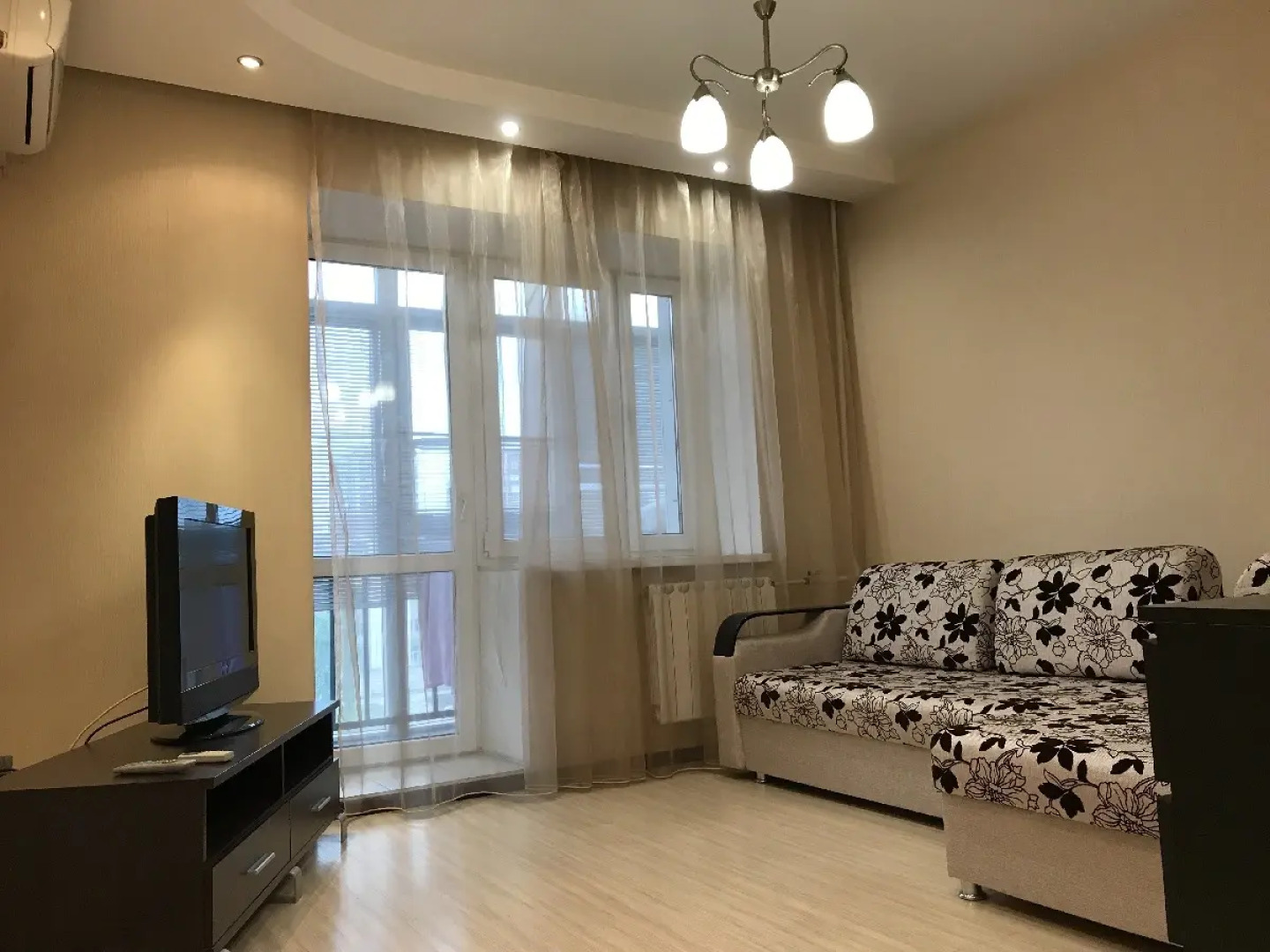 Квартира на Мустая Карима