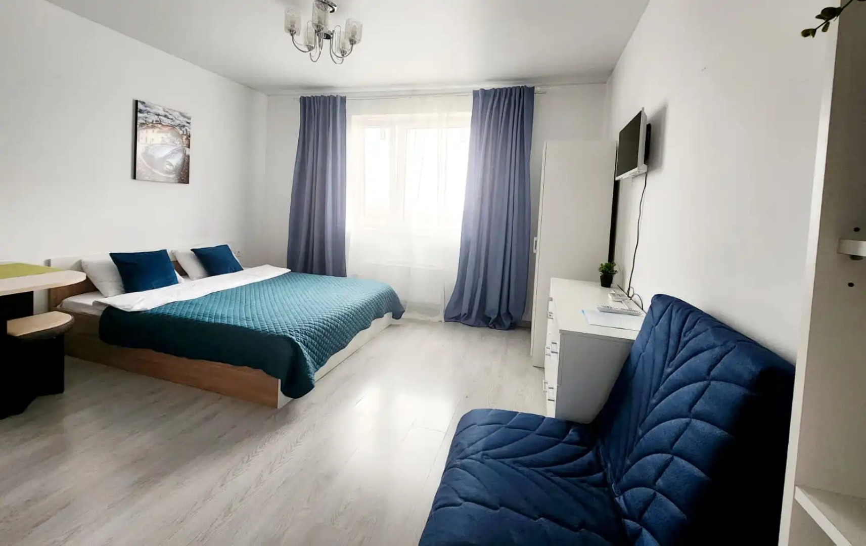 Апартаменты Runway Apartments