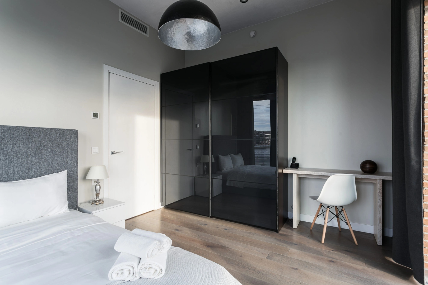 Апартаменты 2ROOMS NEVA VIEW APART in DOCKLANDS