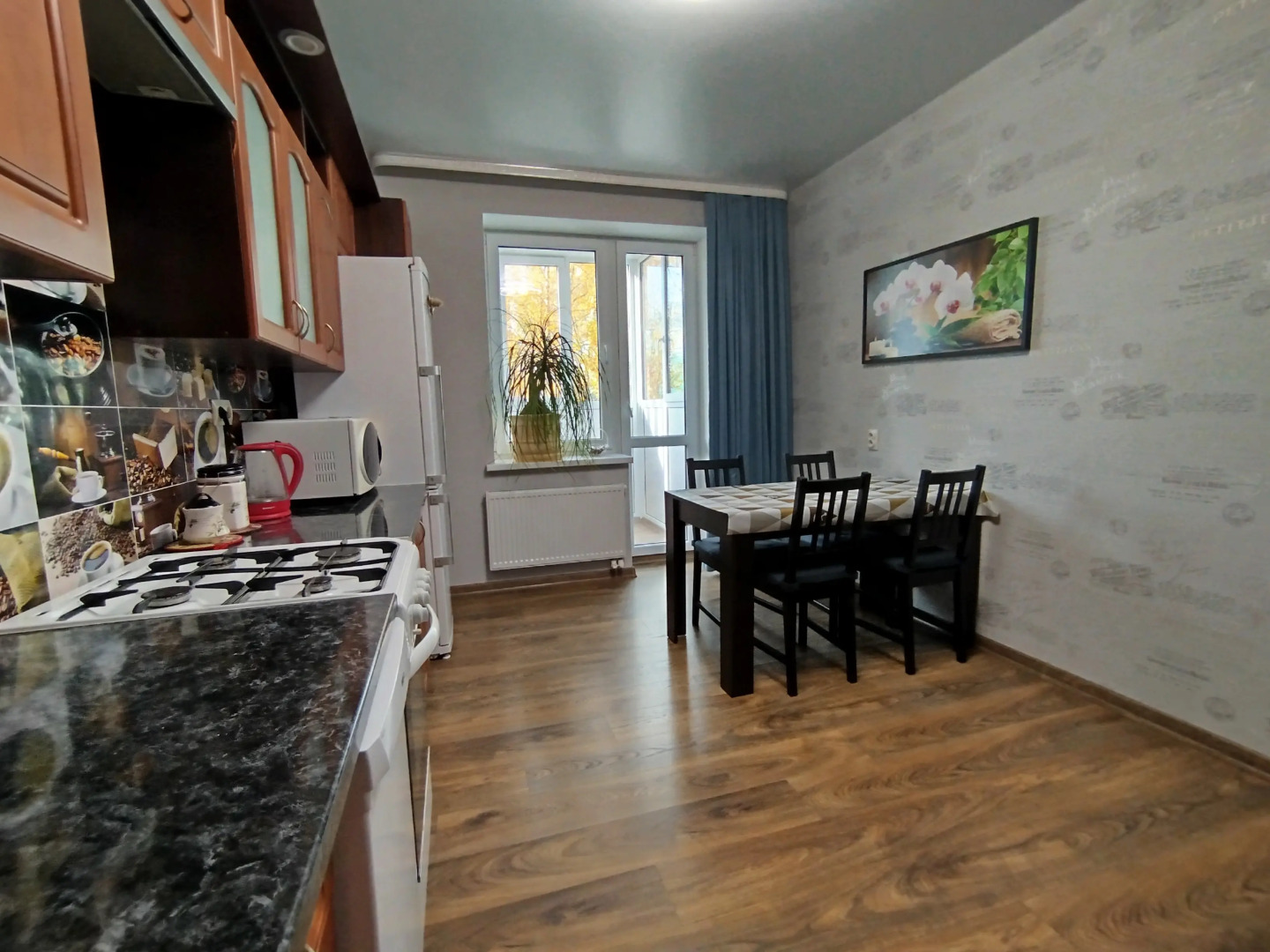 Апартаменты Уютная Двухкомнатная Квартира со Свежим Ремонтом