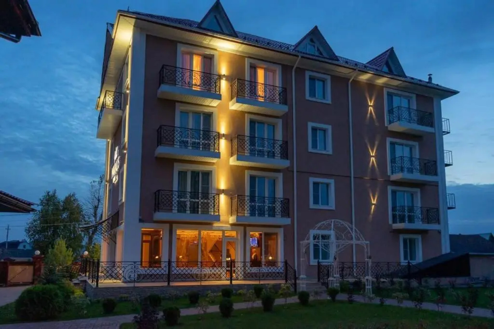 Отель Вилла Маралис