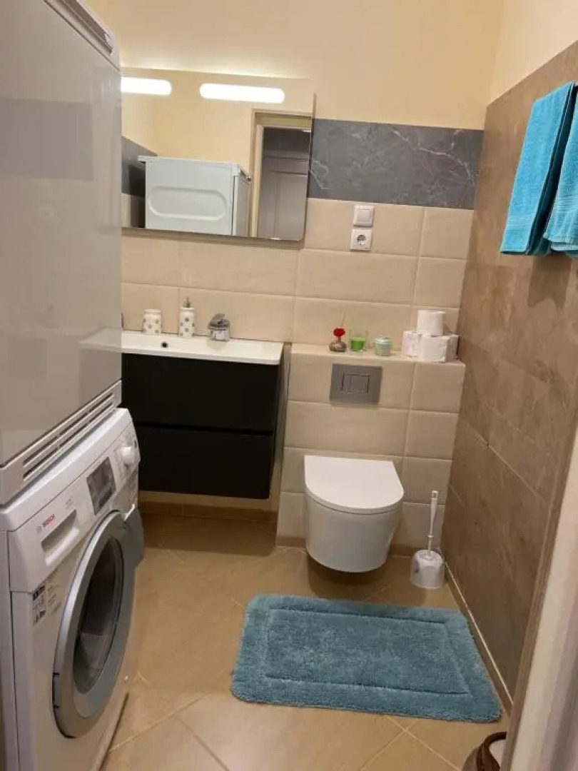 Апартаменты 3 комнаты в Центре рядом с Электричкой на Море