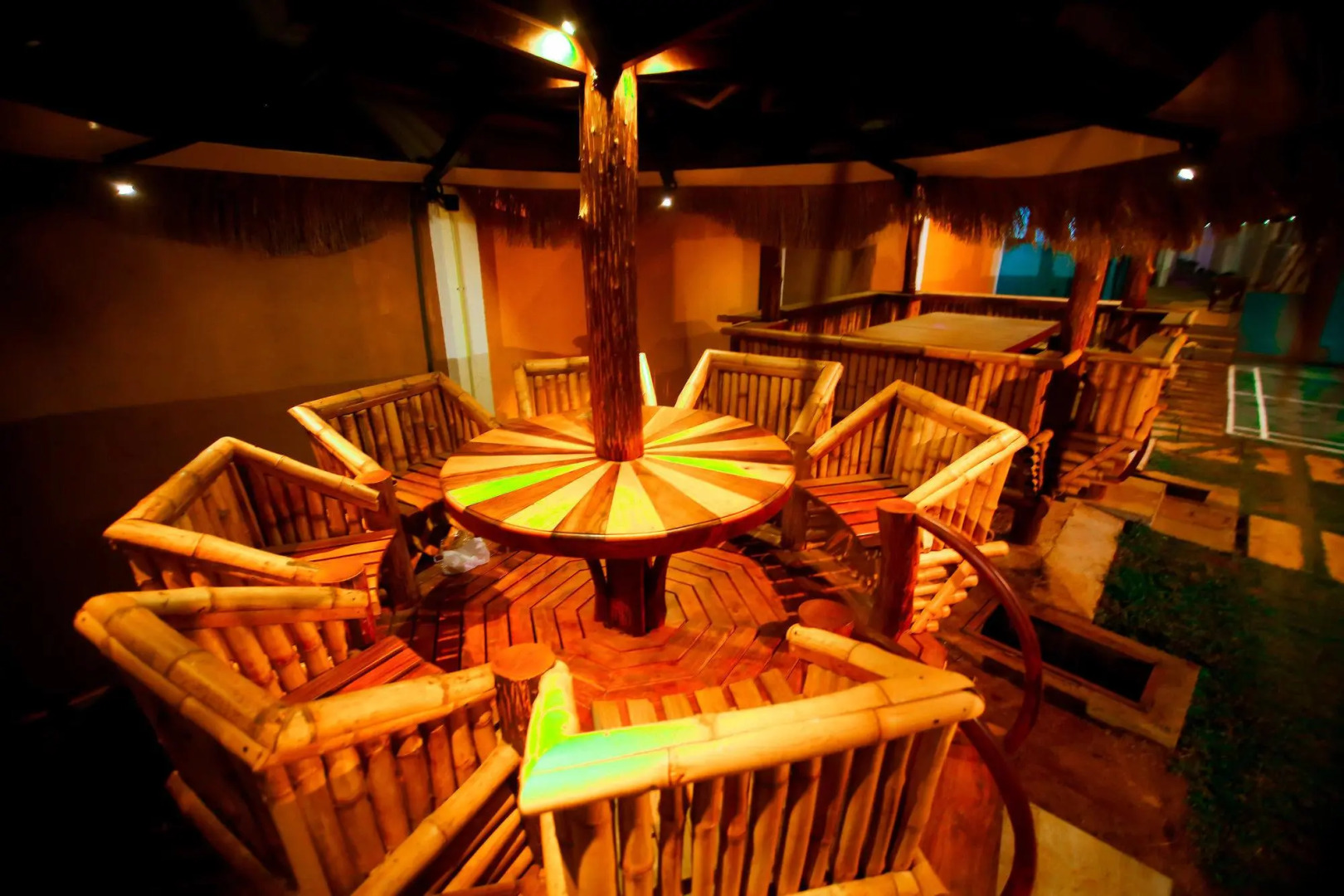 Отель White House