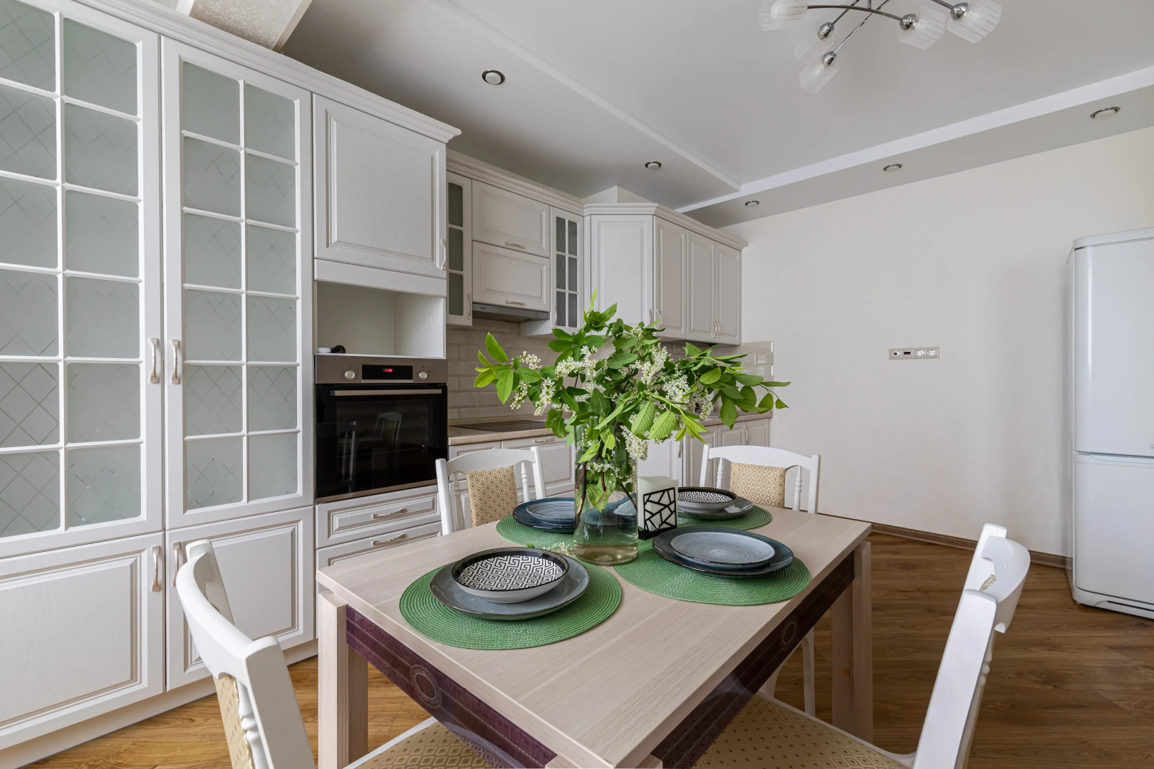 Квартира LS Лес и Дом Метро Дубравная