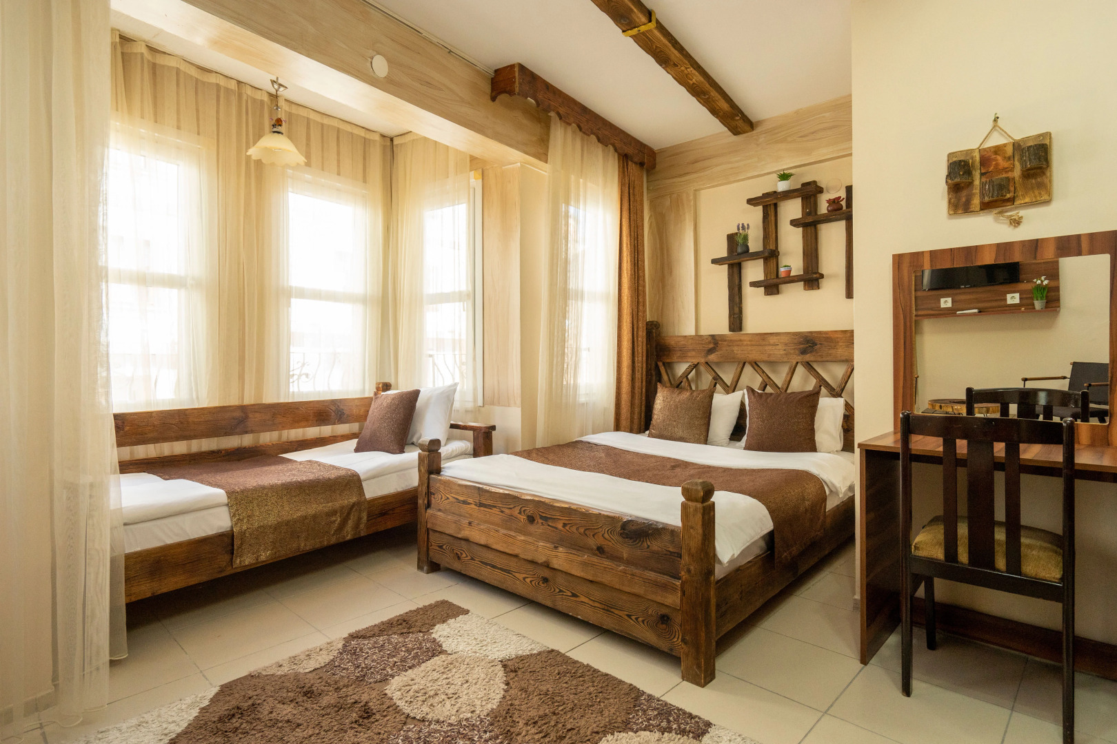 Pi Home & Apartments