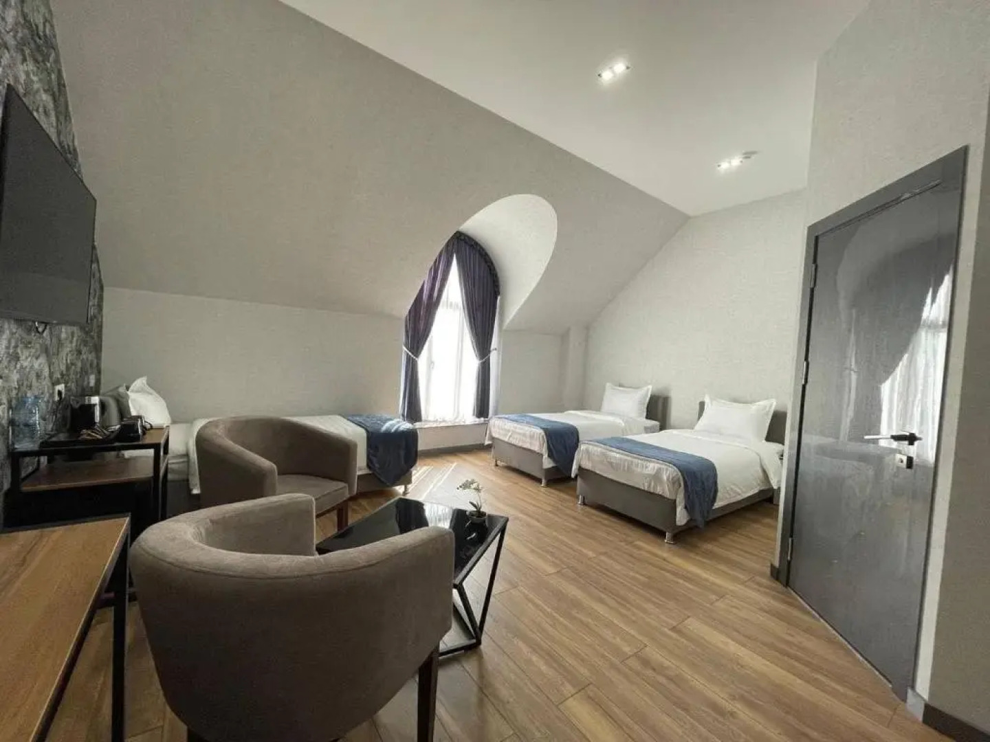 Отель Alpha Plaza