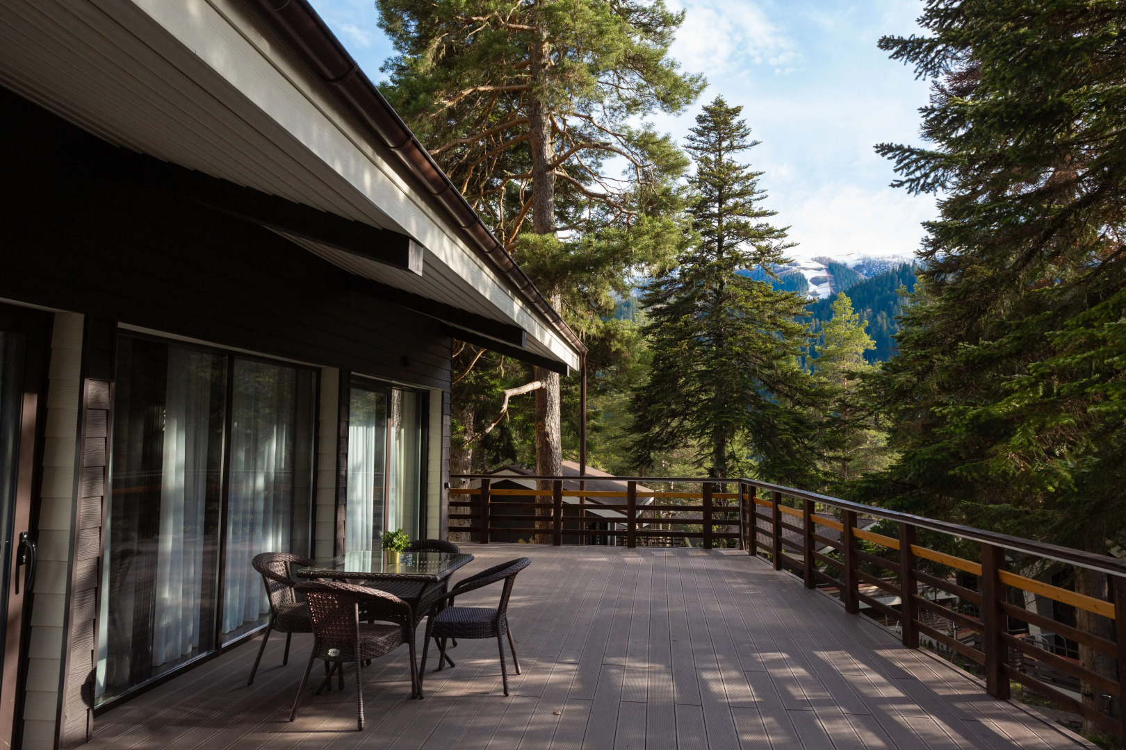 Отель Mairi Park Hotel