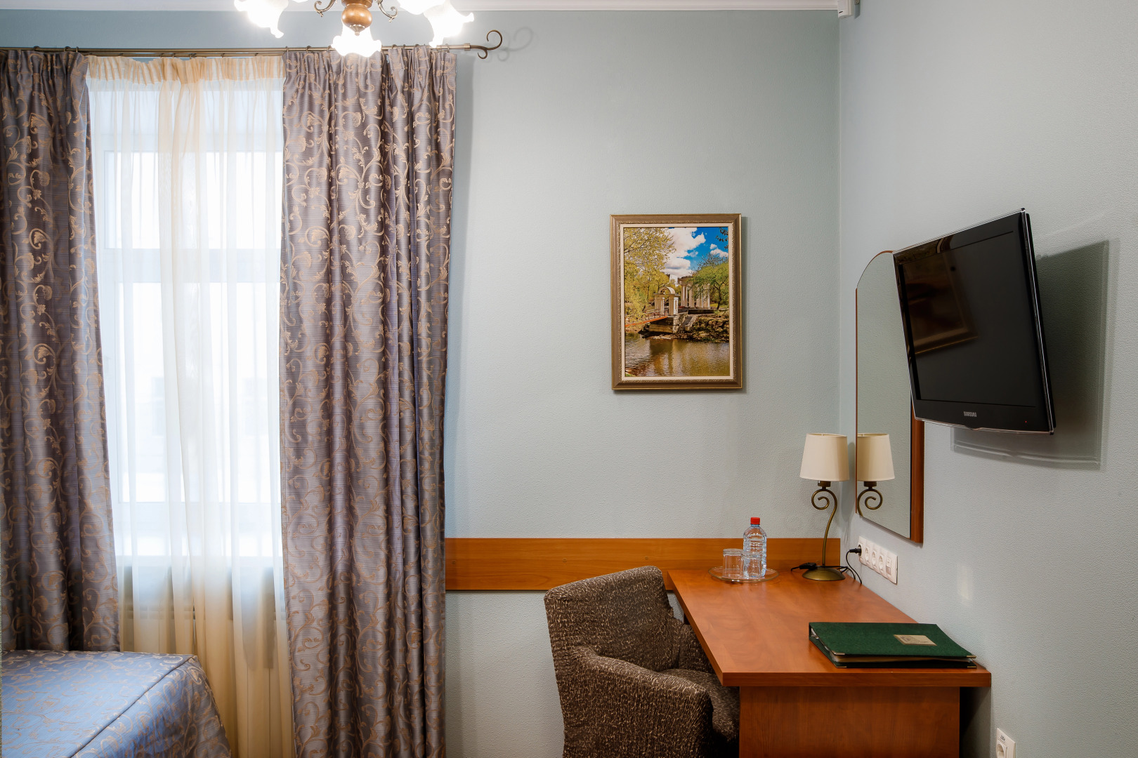 Отель Свердлова 27