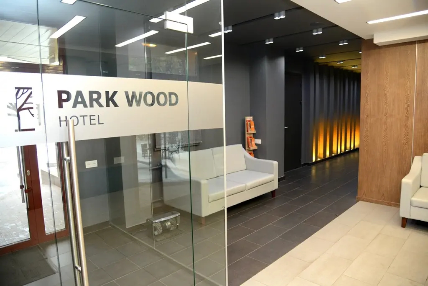 Отель PARK WOOD HOTEL