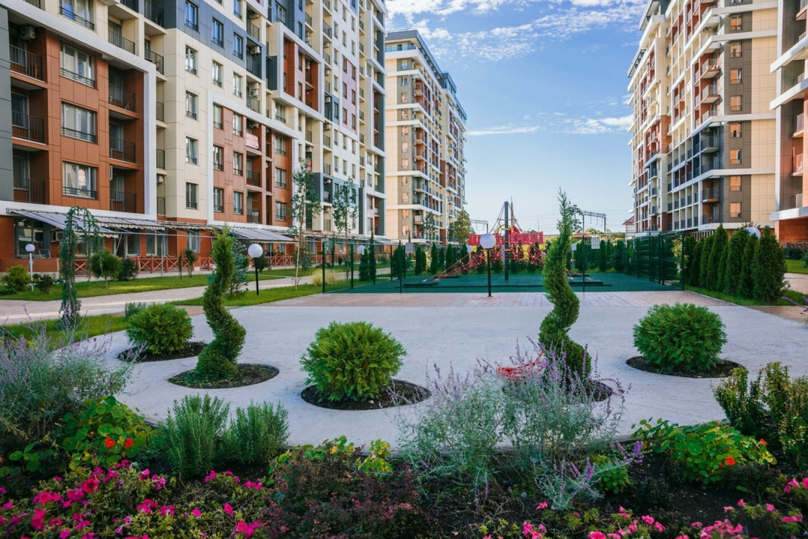 Апартаменты Студия у моря с бассейном на территории. Каравелла 112