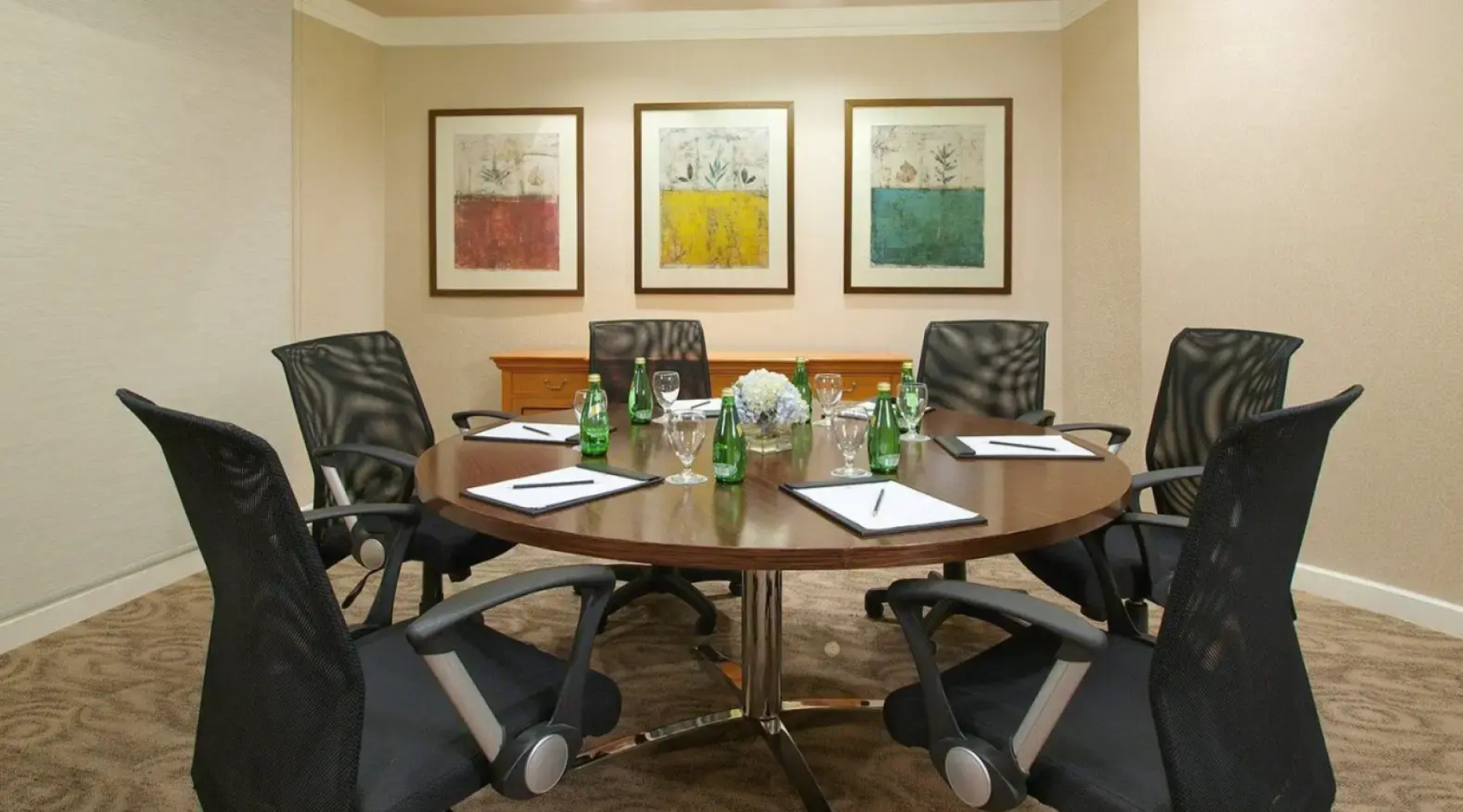 Отель Eastwood Richmonde Hotel