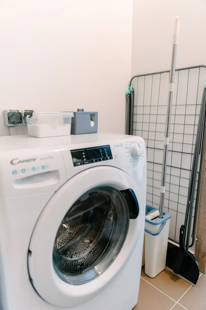 Квартира с Современным Дизайном Студия + Спальня