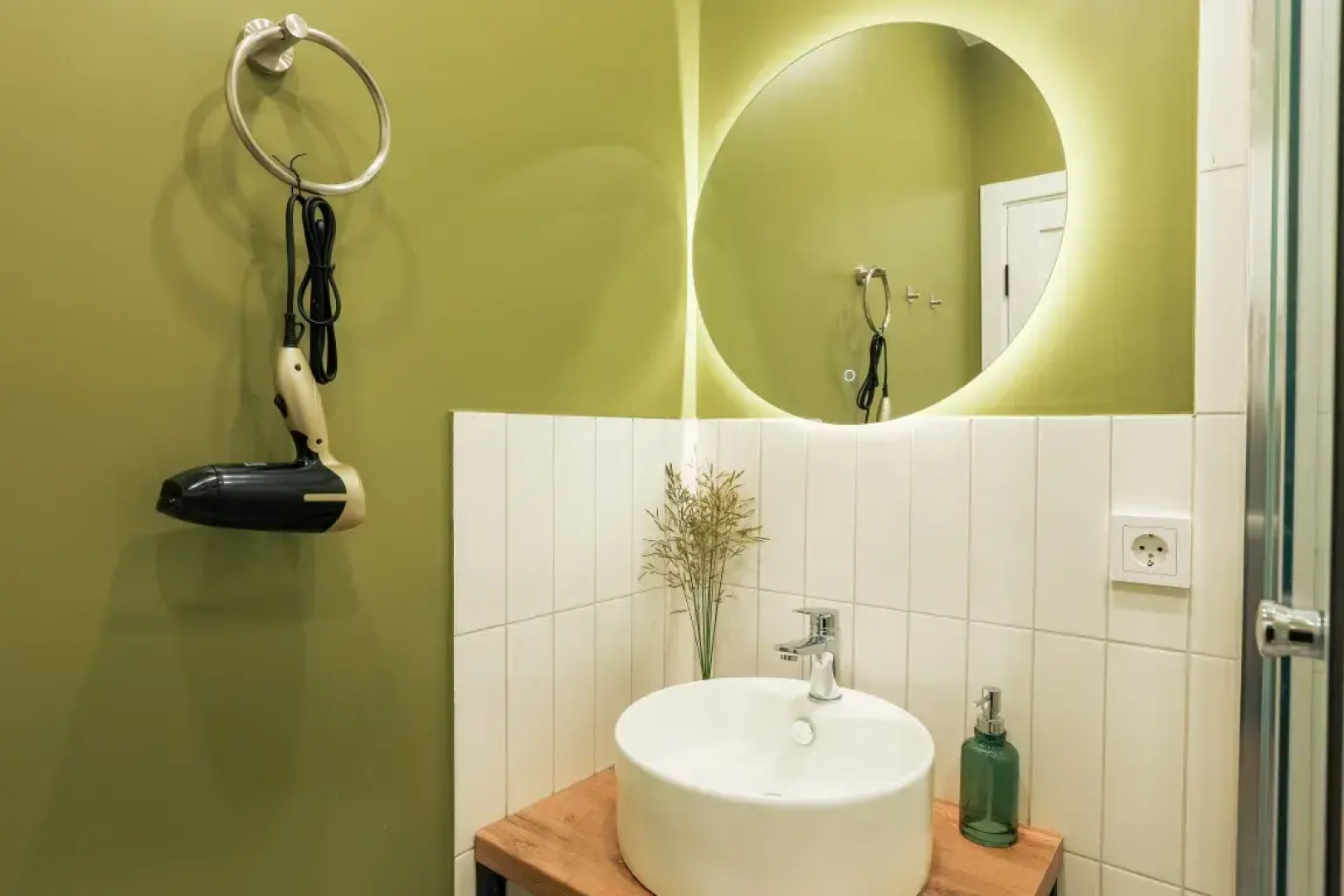 Апартаменты На Семена Лагоды (1)