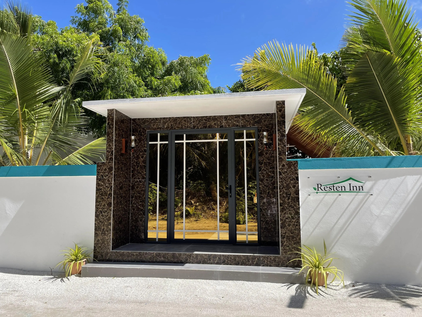 Отель Resten inn