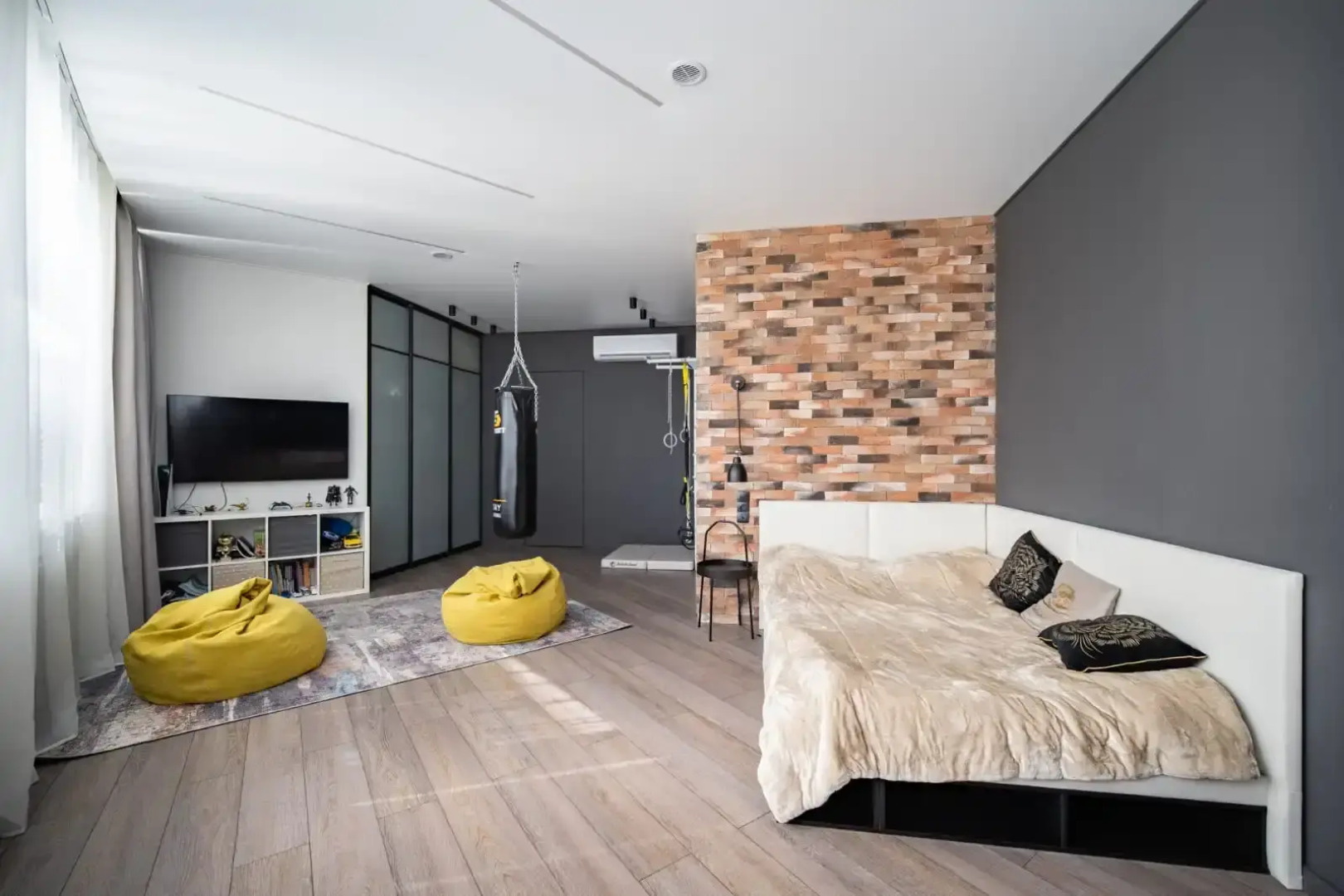 Апартаменты 179 м в Стиле Loft в Центре Казани