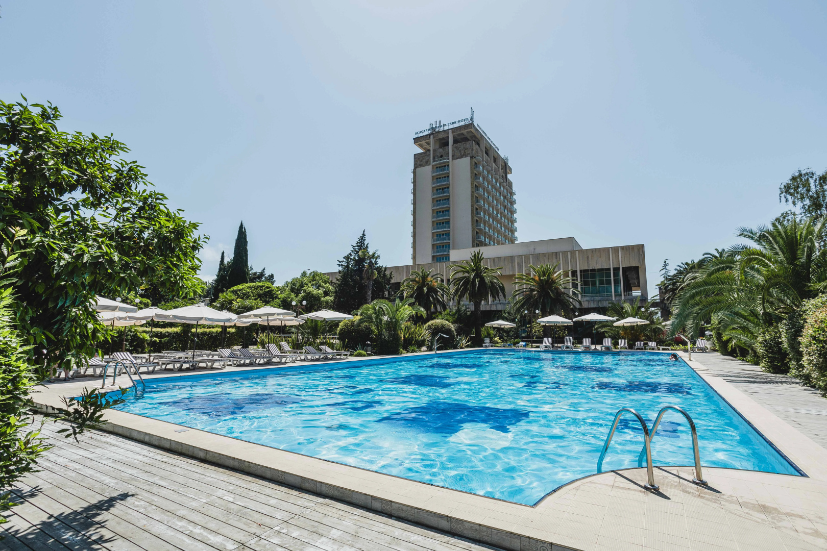 Amza Park Hotel