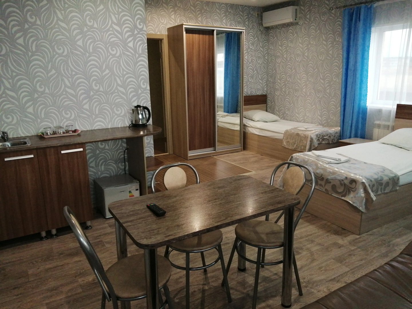 Отель Афоня