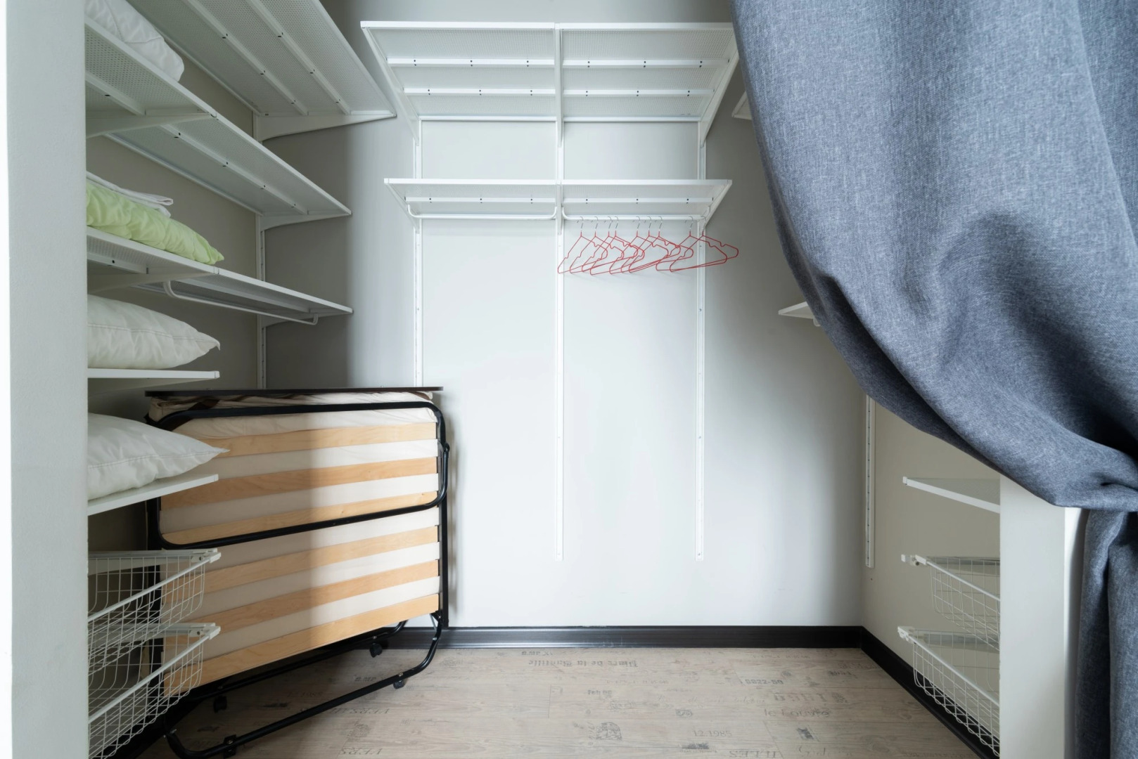 Апартаменты Apart VL Тигровая 16А (13/25 этаж)